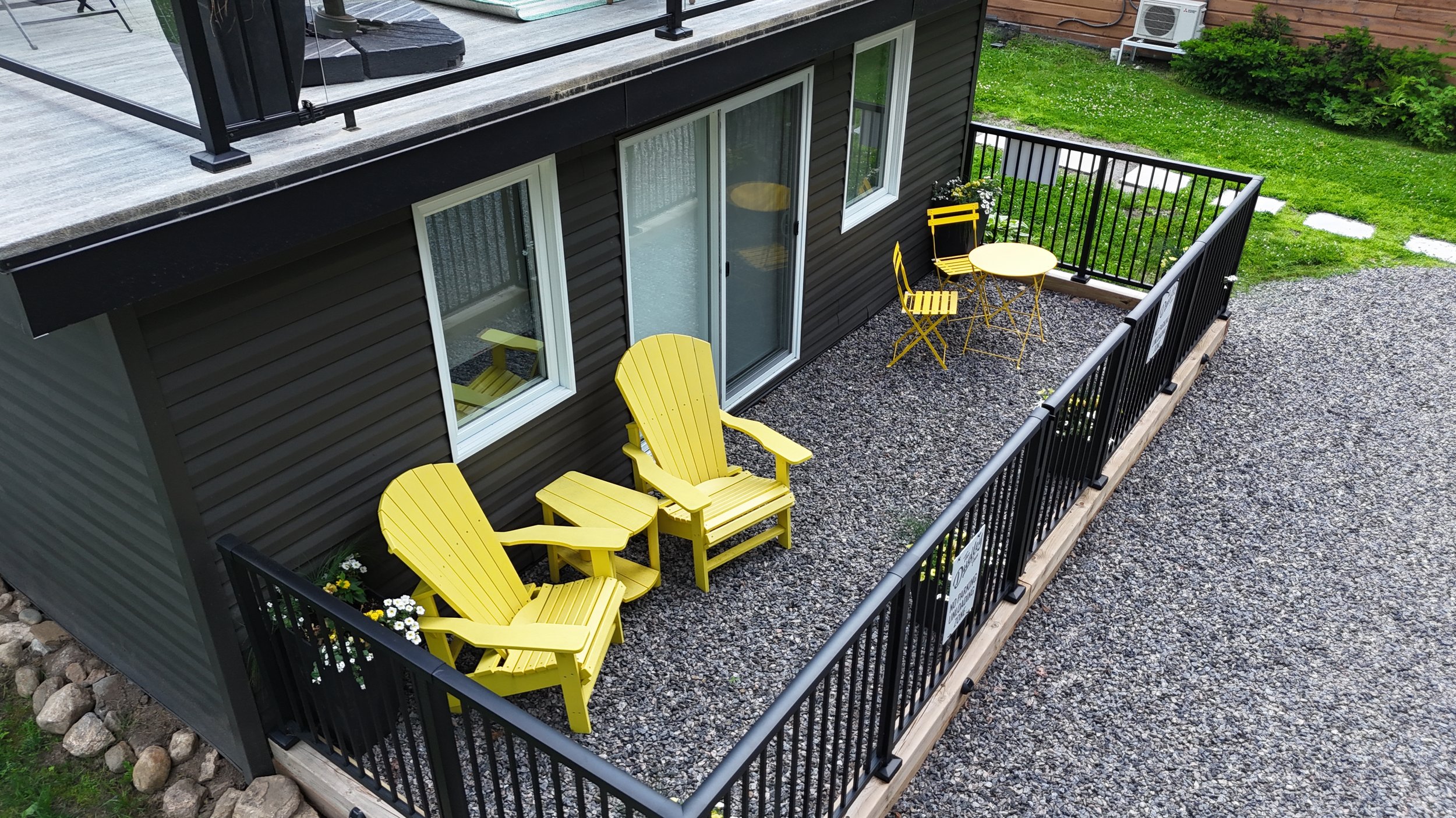Porch5.JPG