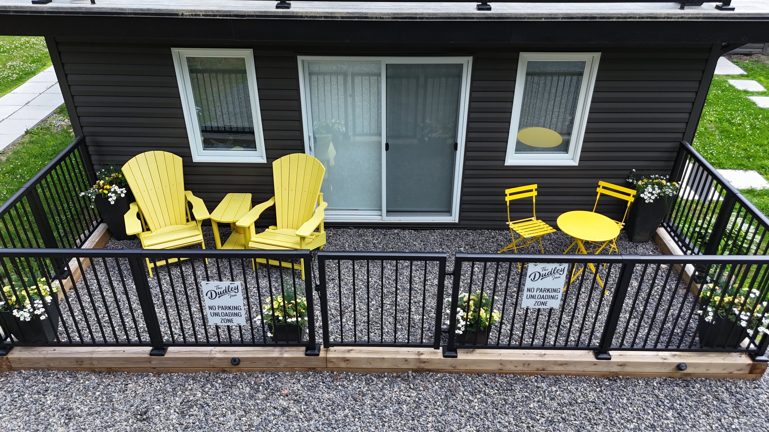 Porch3.JPG