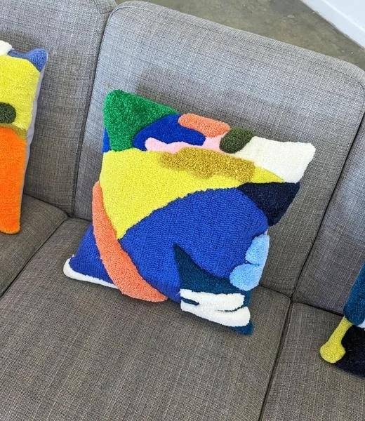 Tufted pillow • exhibition view: Botch N.2, 2023