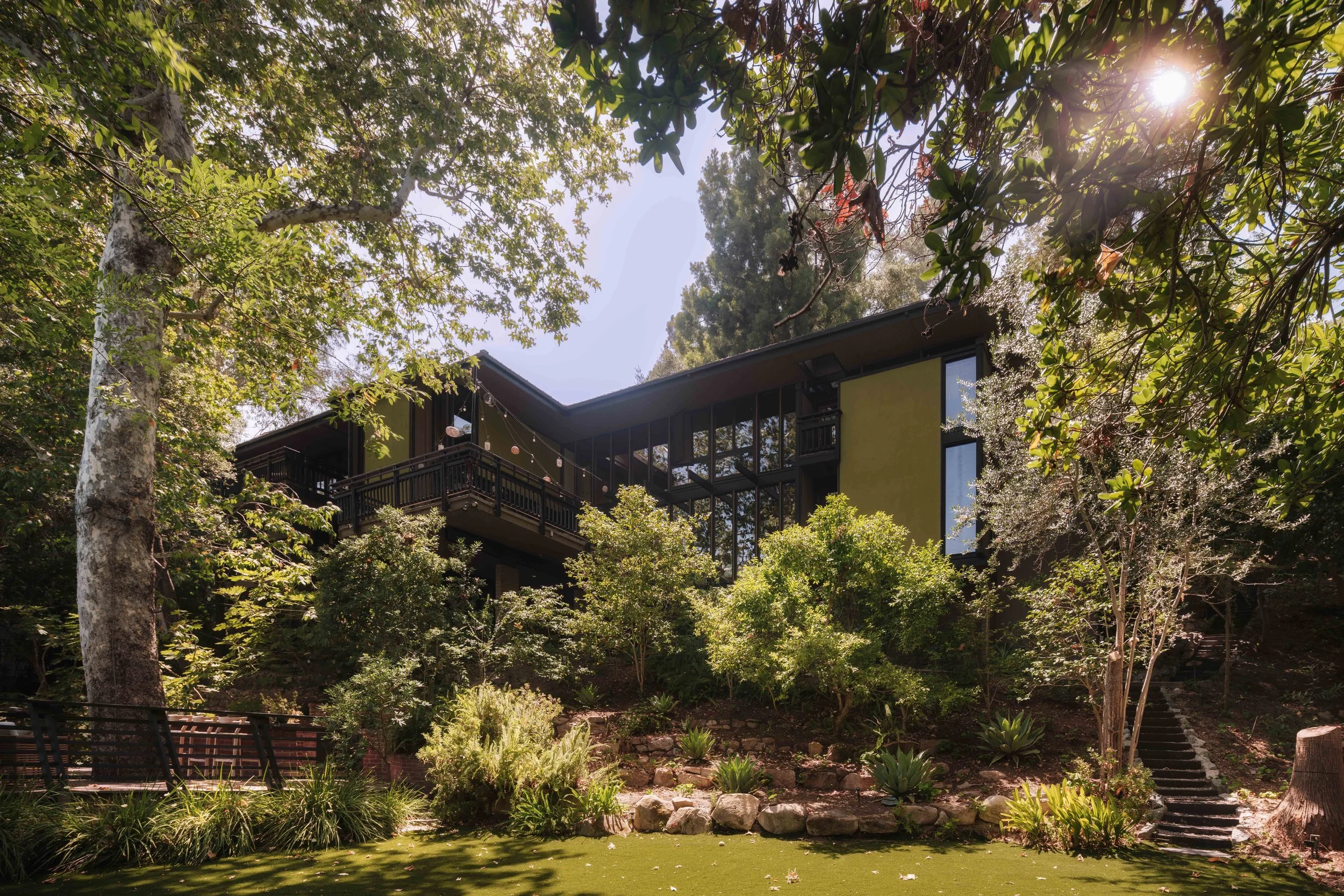 Hillside Terr. MLS-31.jpg