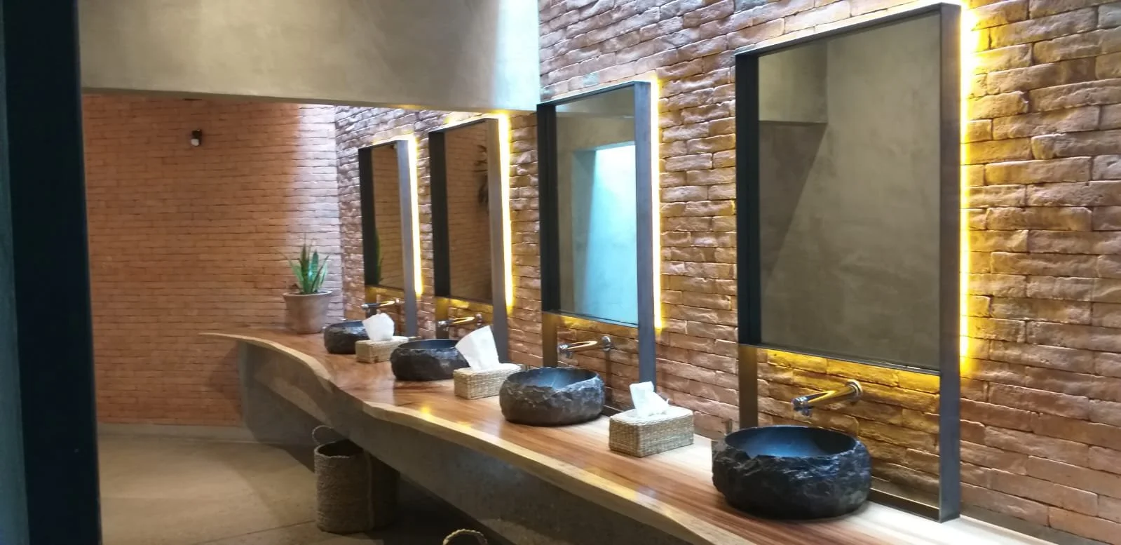 WhatsApp Image 2025-12-04 at 13.44.42 (1).jpeg