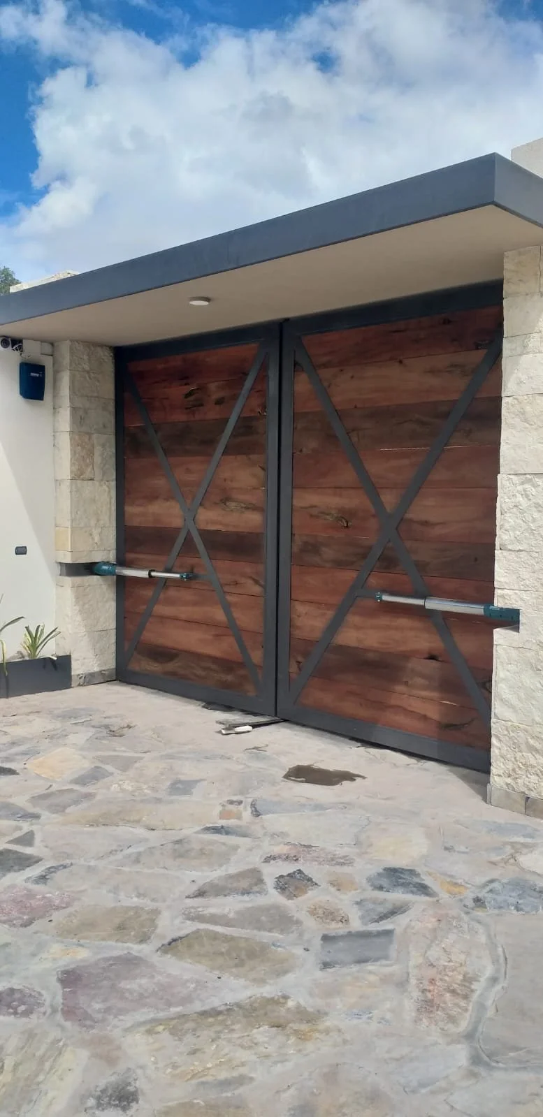 WhatsApp Image 2025-12-04 at 13.44.42 (2).jpeg