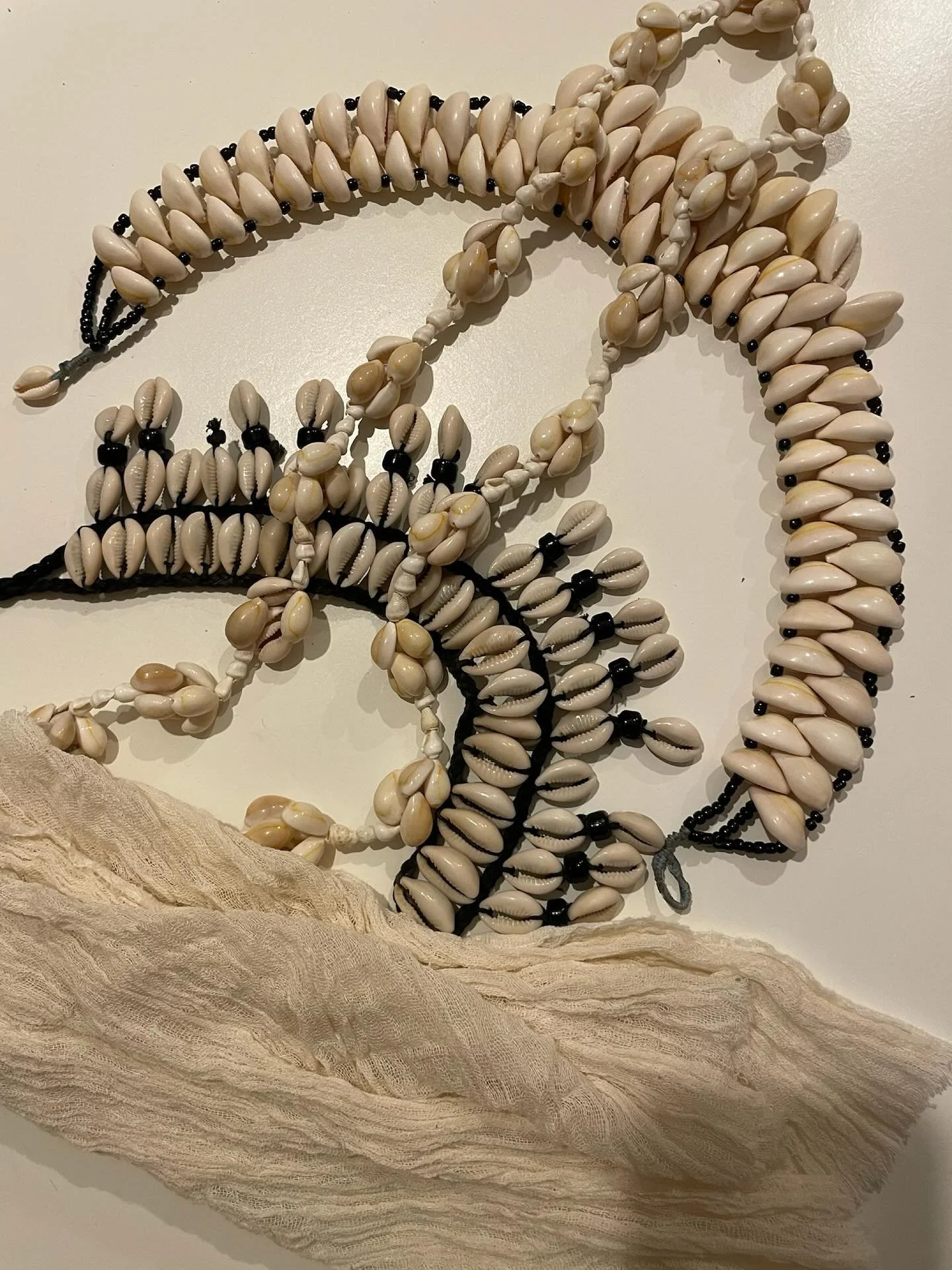 For me styling is finding combinations that fit , creating a balance.

Styling for @djpyrana with @birabakere_atelier_official her beautiful jewelry.