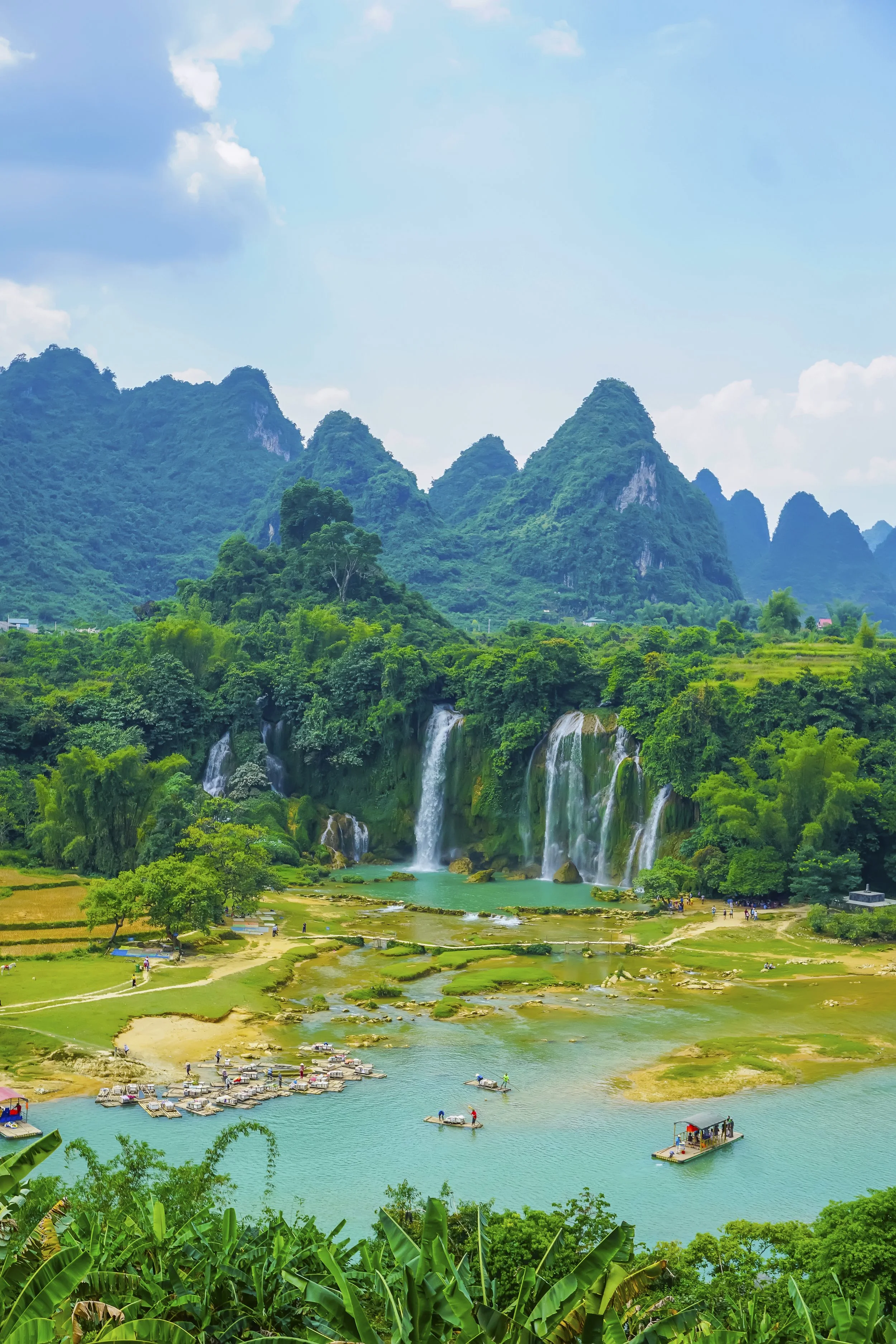 clean-cascade-scenery-green-shore-tourism.jpg