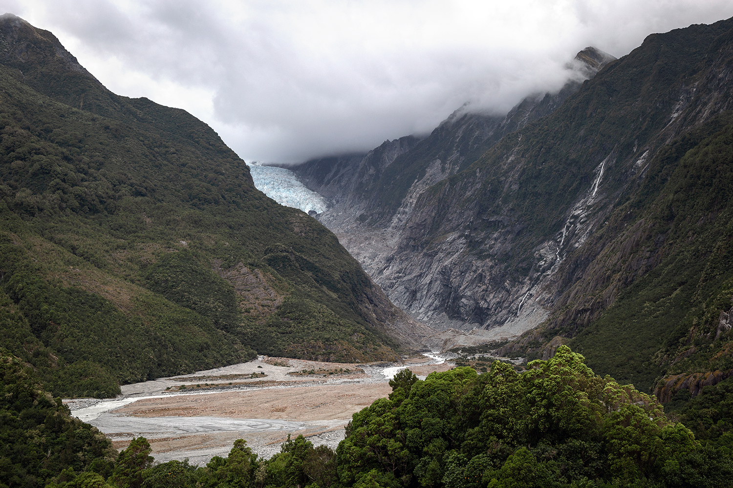 05_on-the-other-side_Fox-Glacier-Te-Moeka-o-Tuawe_SalomeWeber_1500px.png
