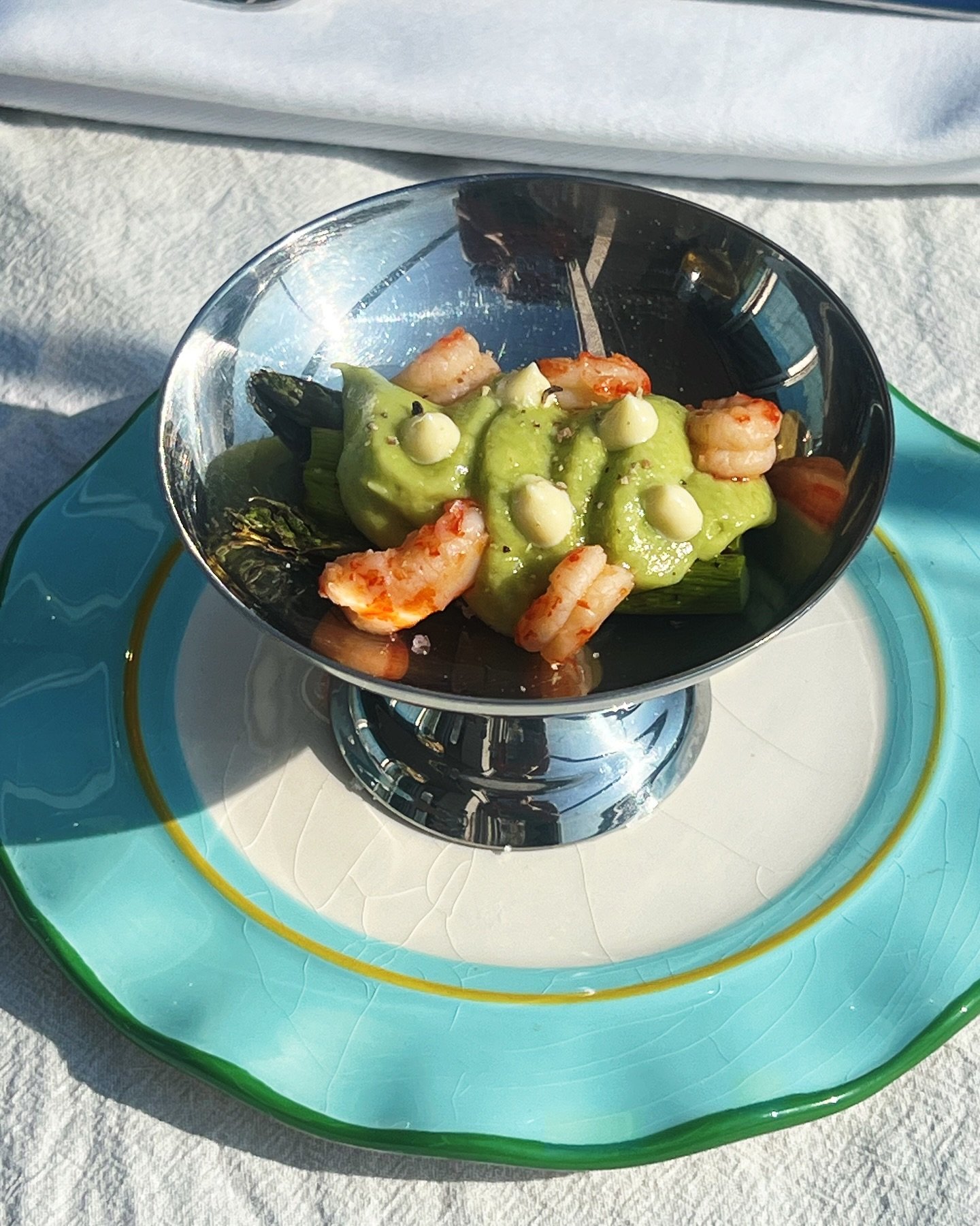 Recept-tip bij Oostenrijkse Riesling!

Oostenrijkse Riesling is doorgaans wat voller en droger van stijl. Door het warmere klimaat zijn de wijnen vaak wat rijker en hebben ze meer body. De aroma&rsquo;s zijn geconcentreerder en vaak proef je ook een 