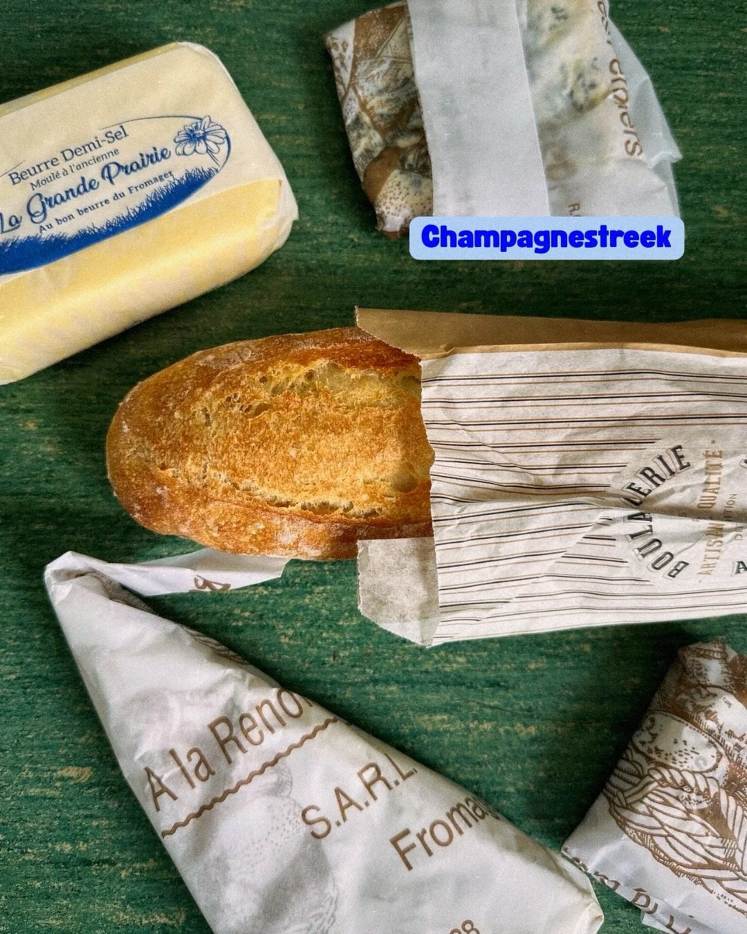 3 tips voor de Champagnestreek!

- Eten bij @atomemaison in Reims. Aline en Eric hebben hun liefde voor eten en wijn samengebracht in een piepklein en sfeervol restaurant waar je tussen de wijnflessen en exclusieve muziekapparatuur zit. Het voelt als