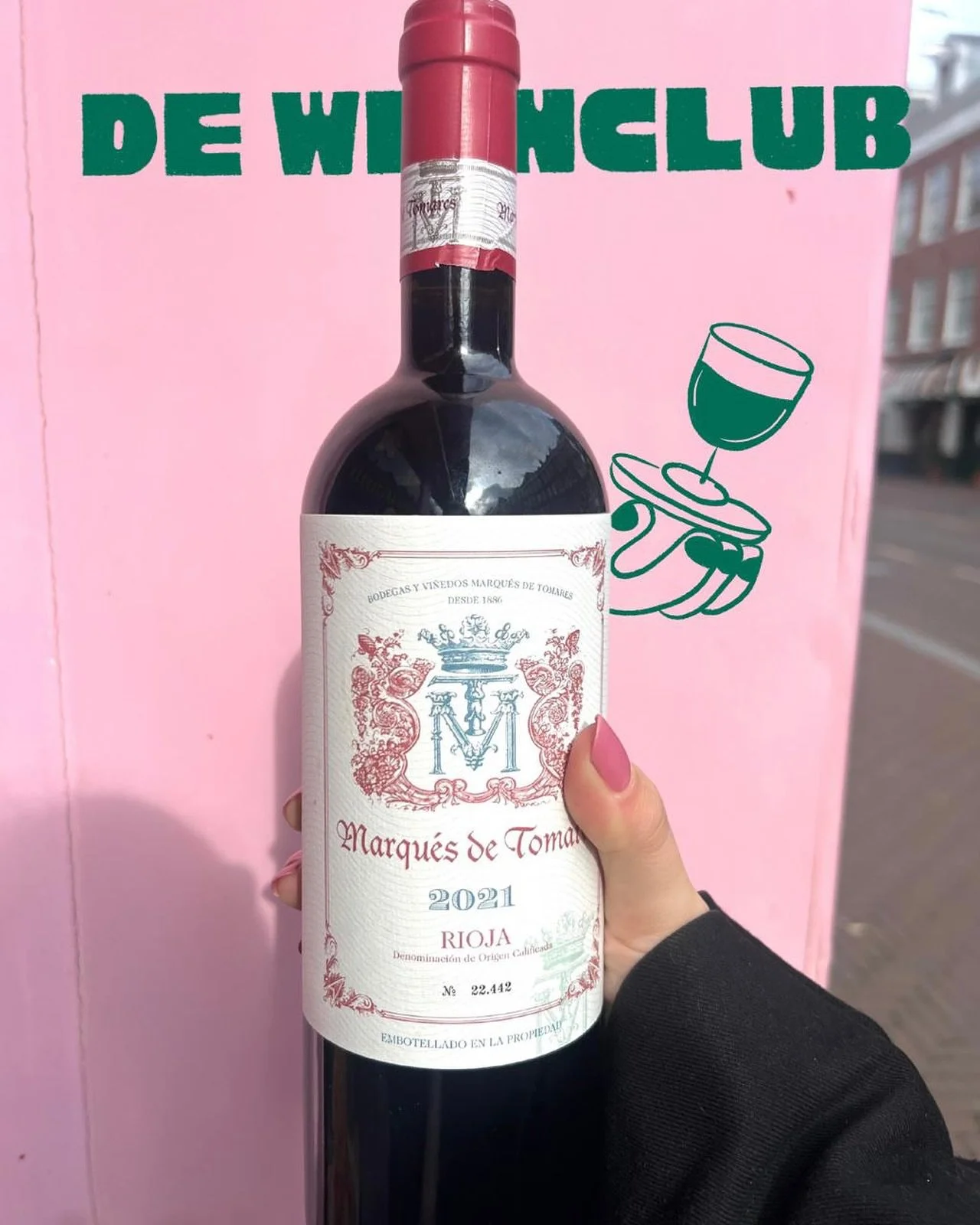 🍇 Wijntip van de week: Marqu&eacute;s de Tomates Rioja 2021 
💰&euro;14,59 @grapedistrict 

Deze Rioja van wijnhuis Bodegas y Vi&ntilde;edos Marqu&eacute;s de Tomares krijgt een 9/10 van De Grote Hamersma. 
90% Temperanillo en 10% Graciano - wederom