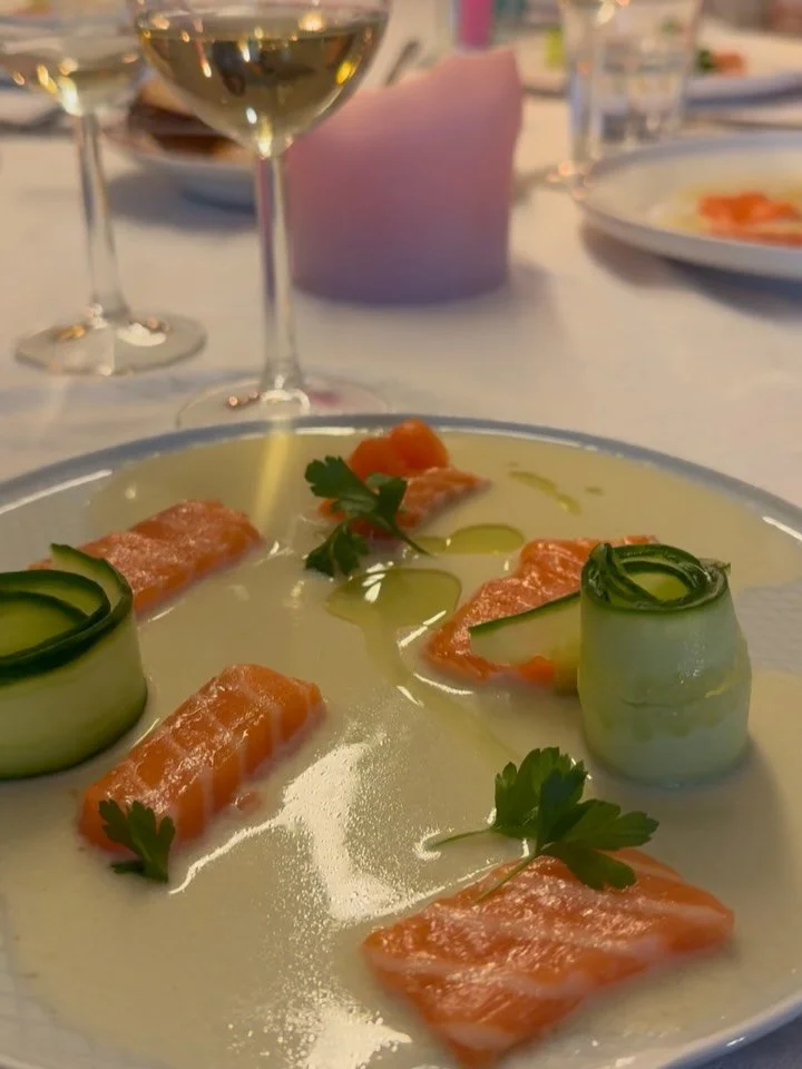 Een paar jaar geleden begonnen we als wijnfanaten met onze eigen maandelijkse wijnclubs. De reacties in onze omgeving waren z&oacute; enthousiast dat we besloten het groter aan te pakken.
Na de coronaperiode voelt maar liefst 75% van de jongeren zich