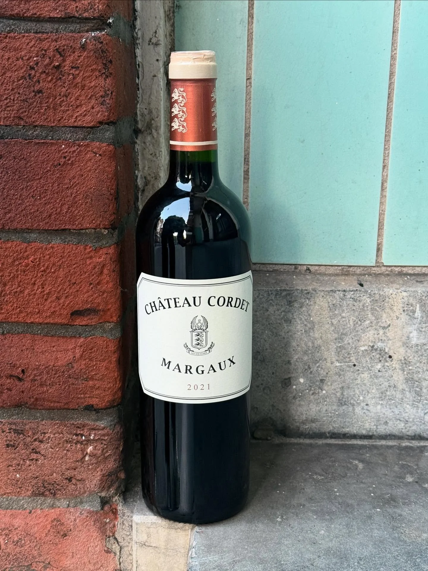 Wijntip van de week: Margaux 2021, Ch&acirc;teau Cordet 🍇

Een Bordeaux van de linkeroever, dus wat zwaarder van smaak. Dit is daardoor niet echt een ideaal borrel wijntje, maar het past juist goed bij harde kazen, stoofpotjes en wild vlees. 🥩 

Ho
