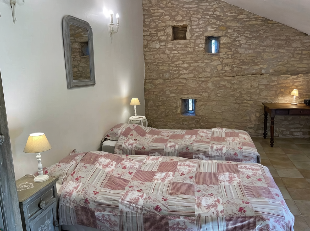 Twin bedroom in Tabary Dovecote holiday cottage
