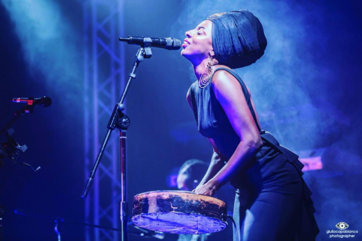 Hope Masike - live with sweet mona’s choir