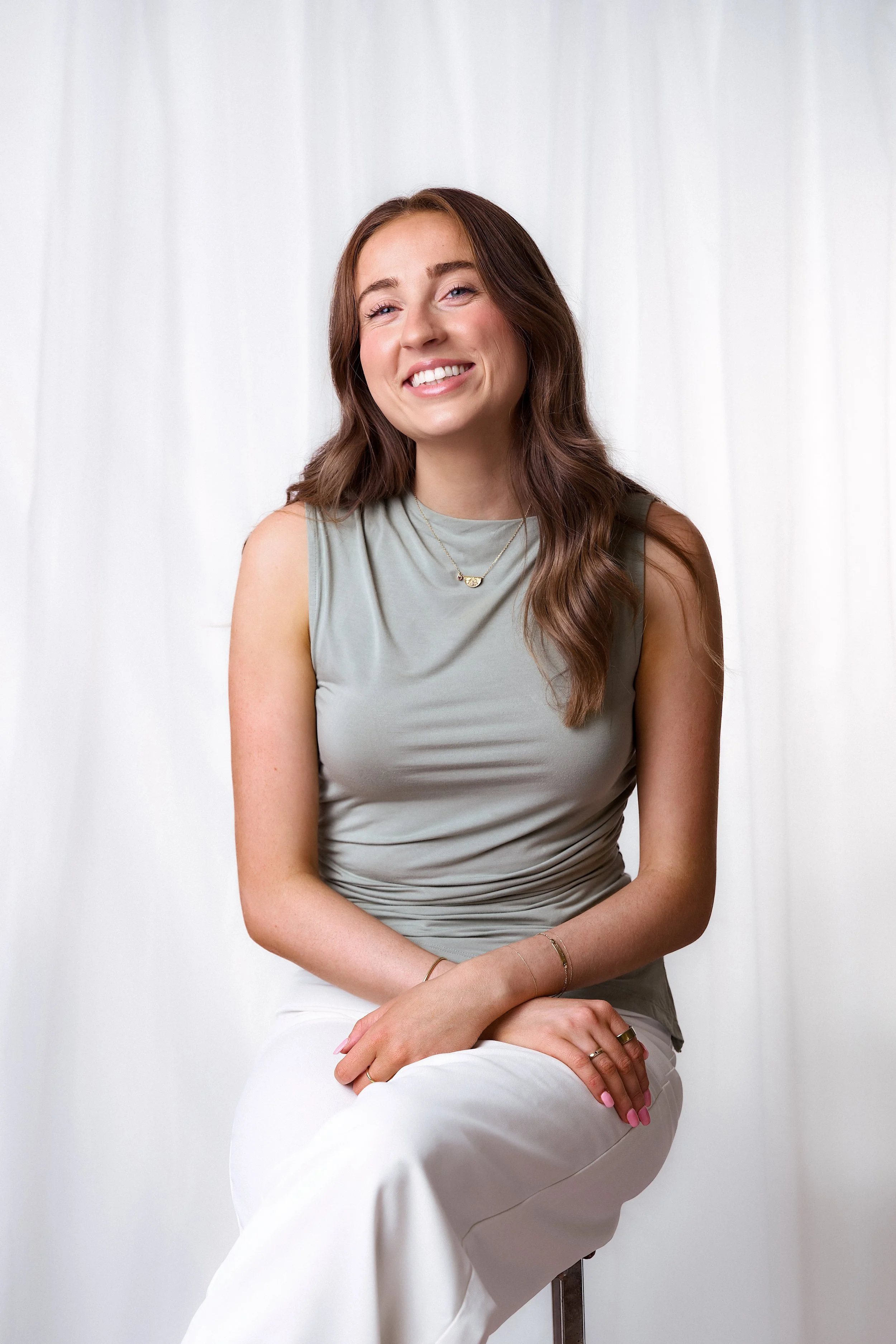 Rach Portfolio _ Headshots 5.jpg