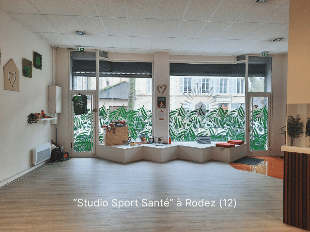 Studio de sport à Rodez Aveyron 12 pour les cours collectifs de FlowNergy (yoga, mouvements, relaxation, bien-être) avec Stéphanie Ricard d'O Souffle d'Ostara, coach de vie et thérapeute holistique