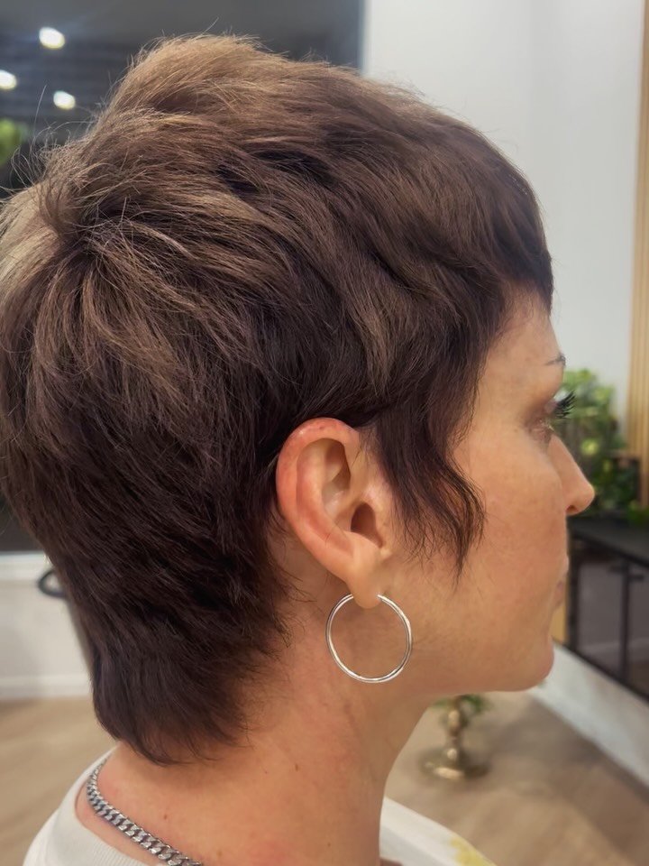 Back to Black &hellip;&hellip;.
I do not think so. 
Wow 🤩 what a stunning transformation over a couple of sittings. 
From: Black - Warm Brown - Cool Natural 

Colour corrections don&rsquo;t happen over night, or in 1 sitting.
Sometimes we need a few