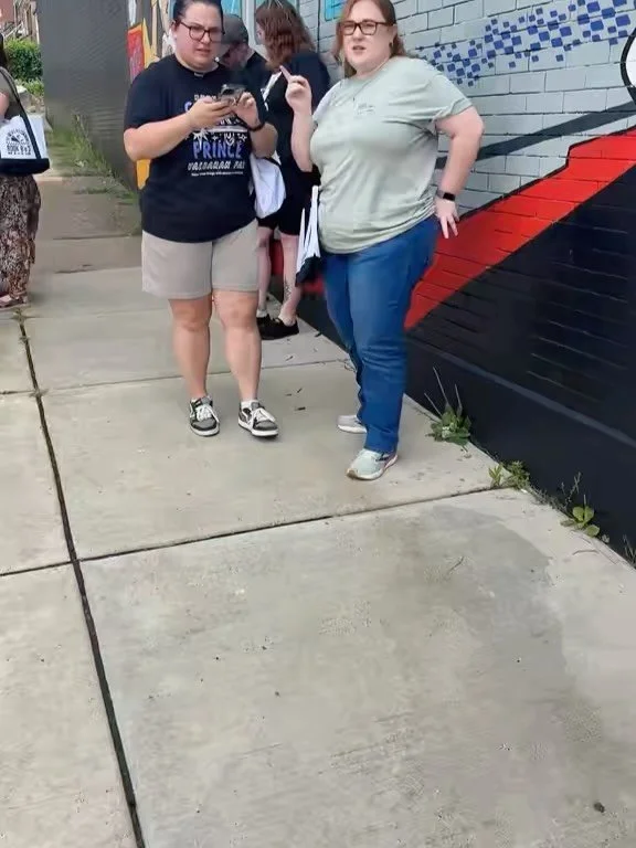 This book crawl @thebookdelipgh is action packed!  From tour buses, to hot dog stands, poetry and even a band! Check out the brand new Book Deli at 601 East Warrington Avenue in Pittsburgh

#booktokerfyp #pghcreative #bookcrawl #independentbookstore 