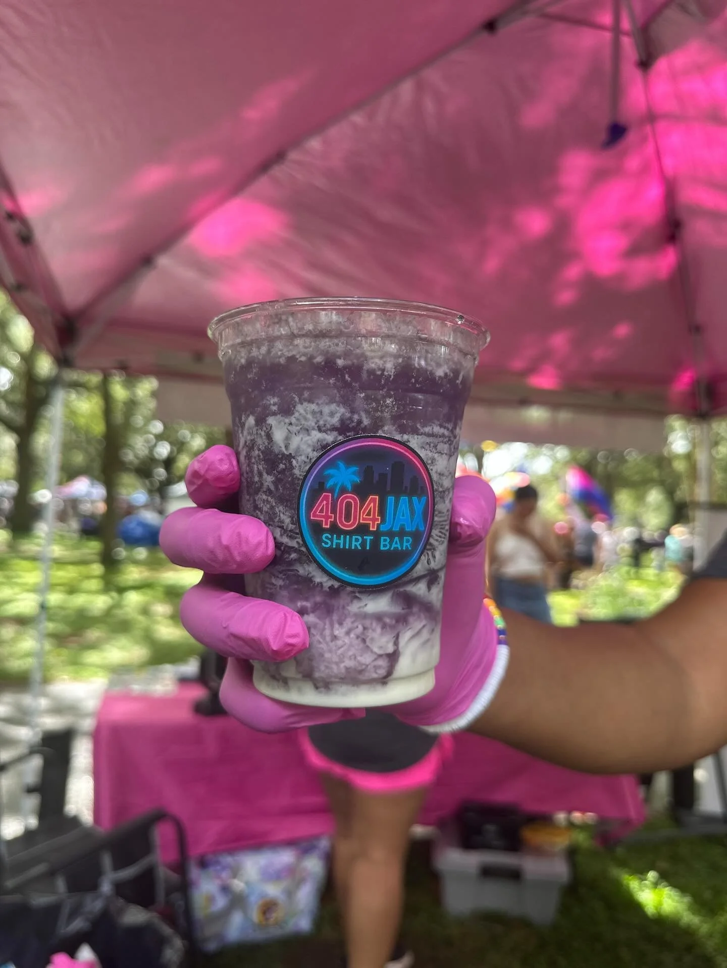 What a pretty drink!  Check us out next time we will be at the selfie show room on October 18th @theselfieshowroom