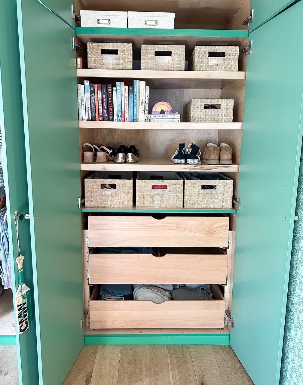 Teen girl bedroom closet
