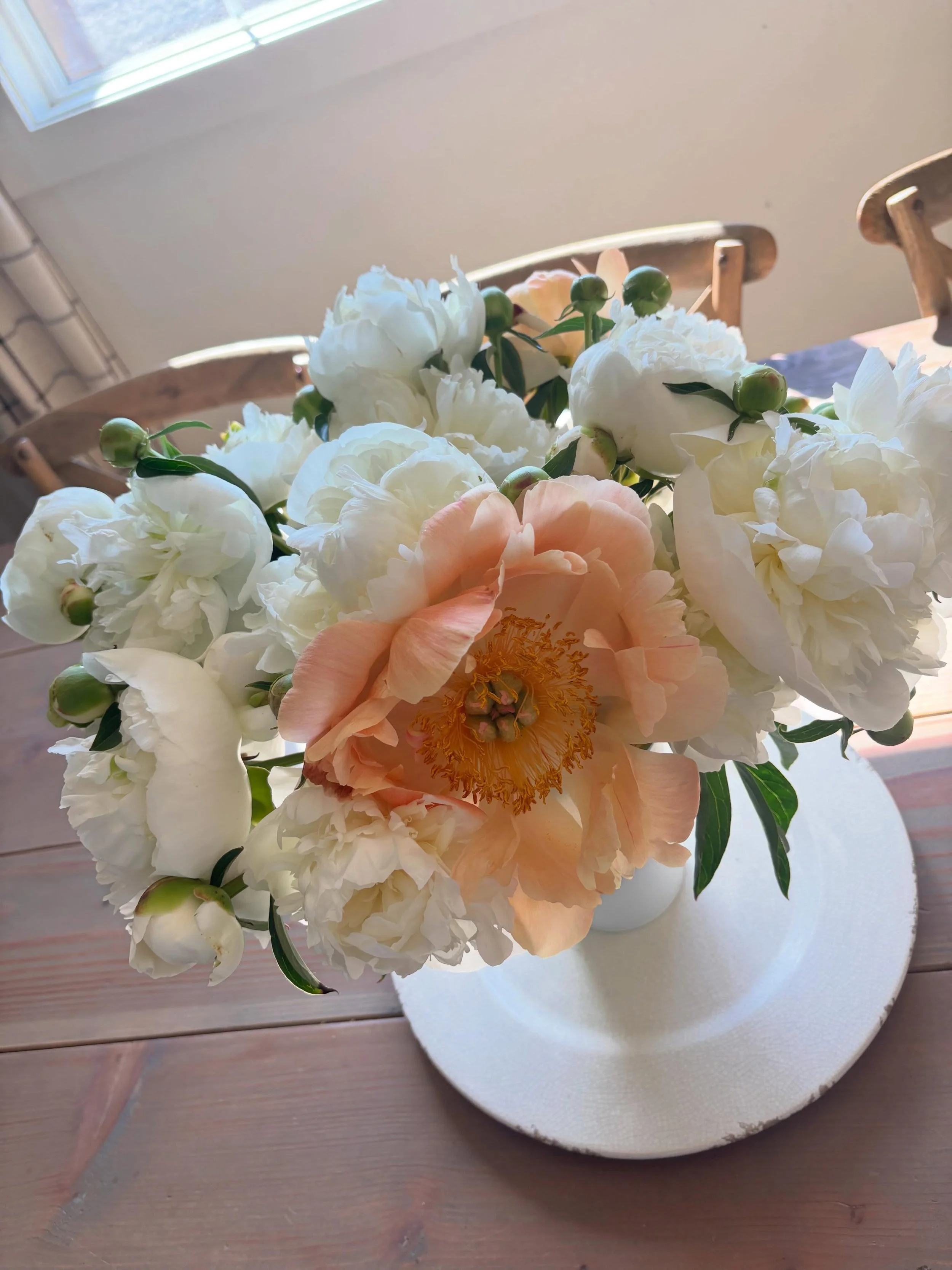 Fresh flowers in the house make my heart happy! 🙂 @hillsidegardenfarm