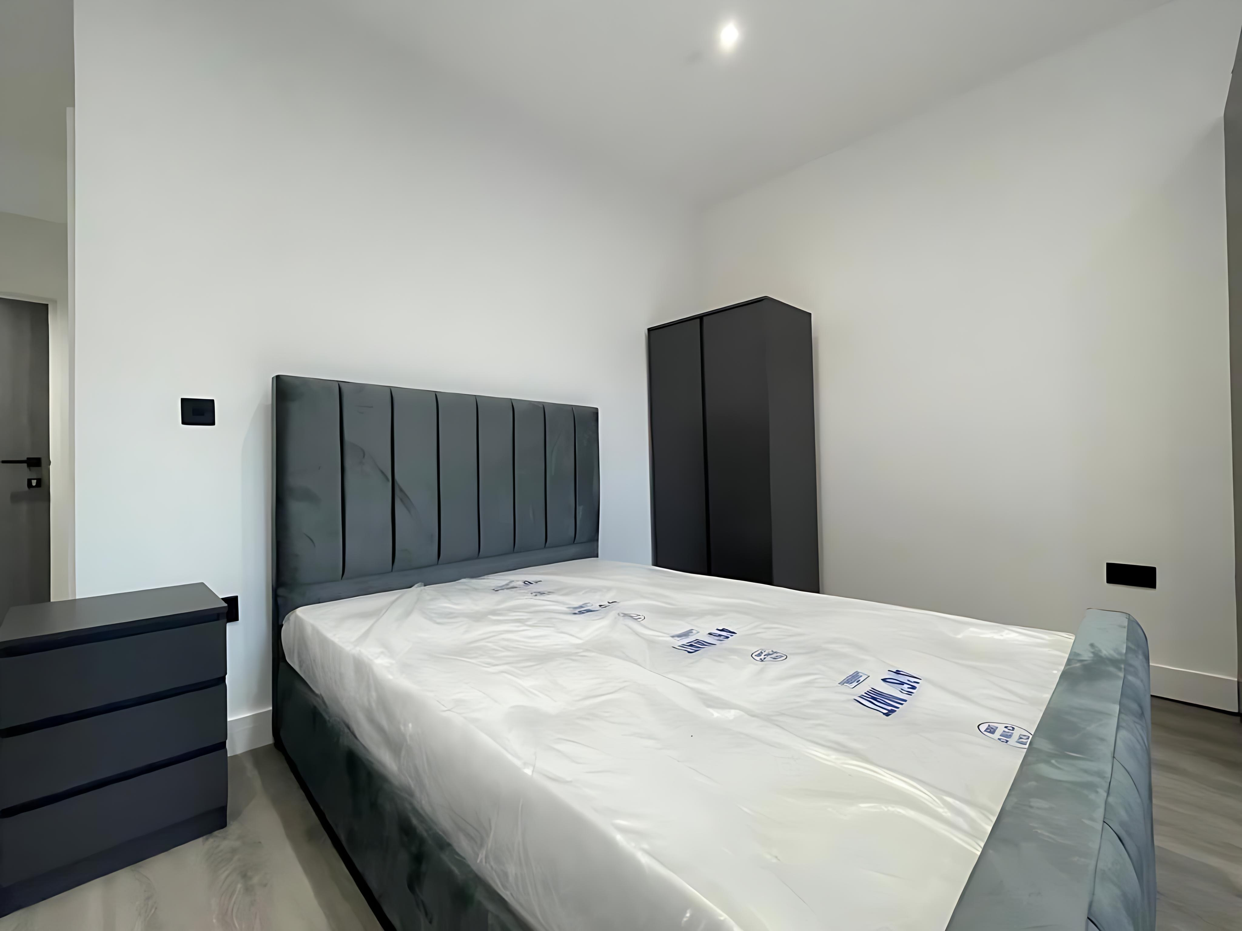 Studio 02_PhotoGrid.png