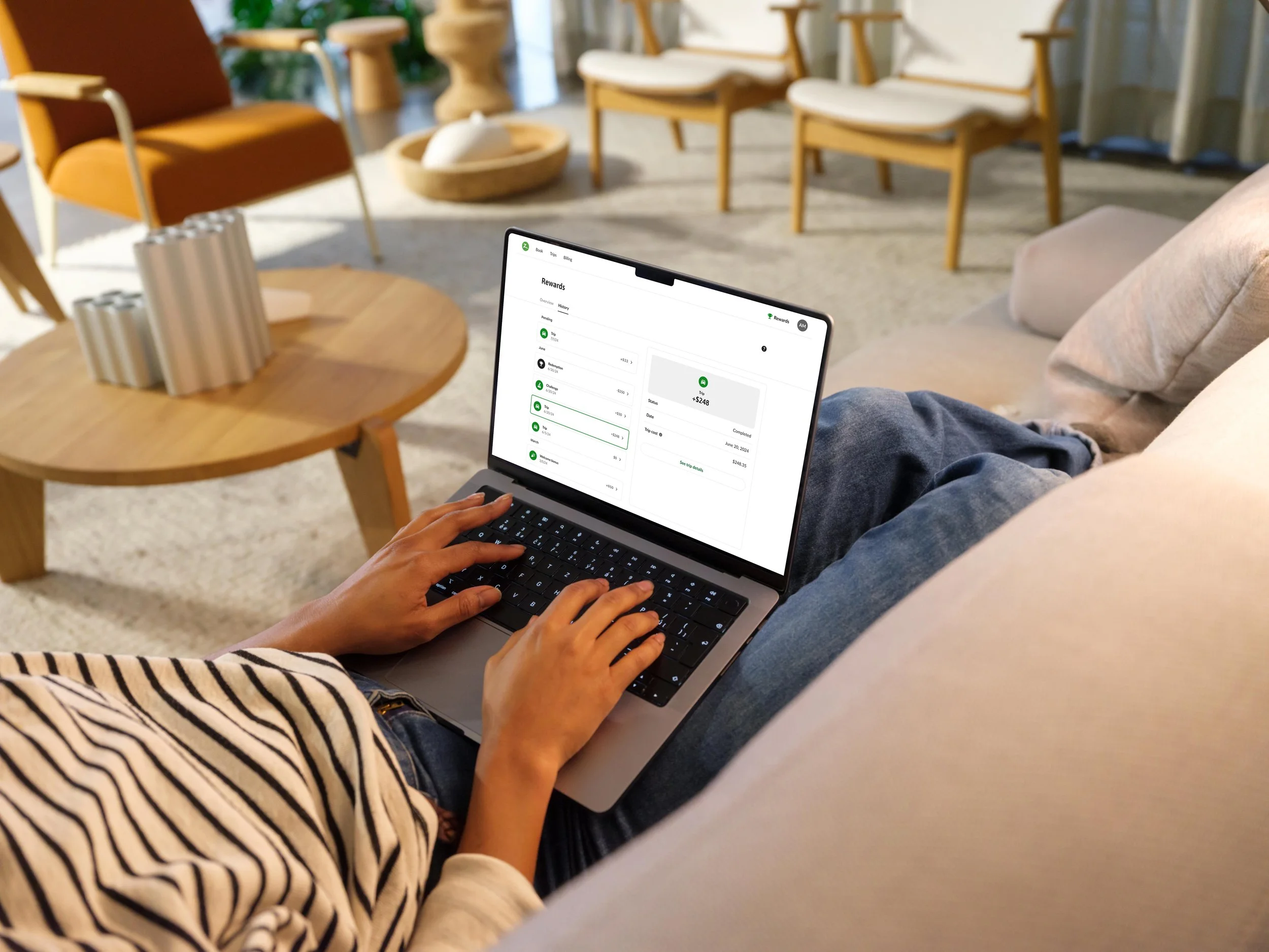 mockuuups-woman-typing-on-a-macbook-pro-14-mockup-1.jpeg