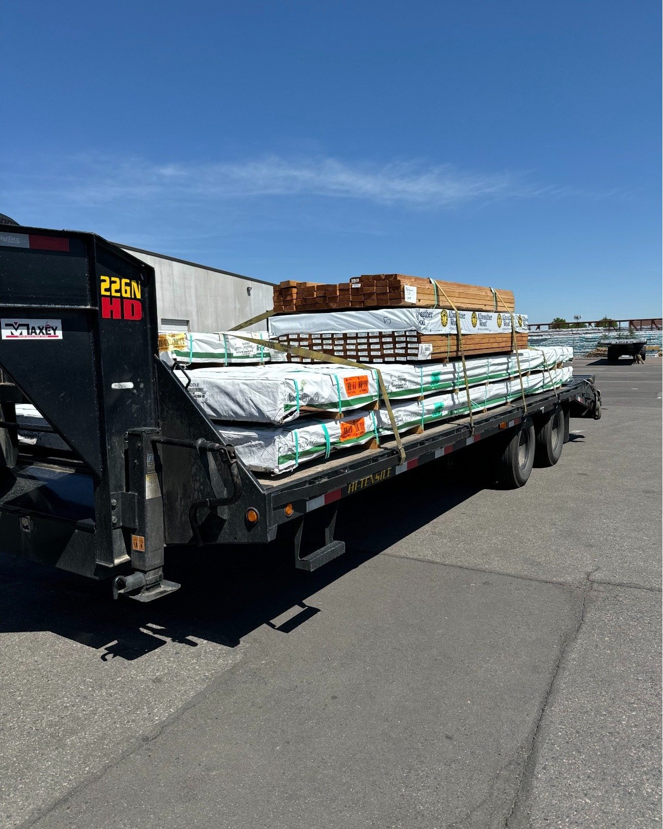 #champtruckingllc #hotshottrucking #Colorado #BoiseCascade #trex #allweatherwood #trucking #hauling