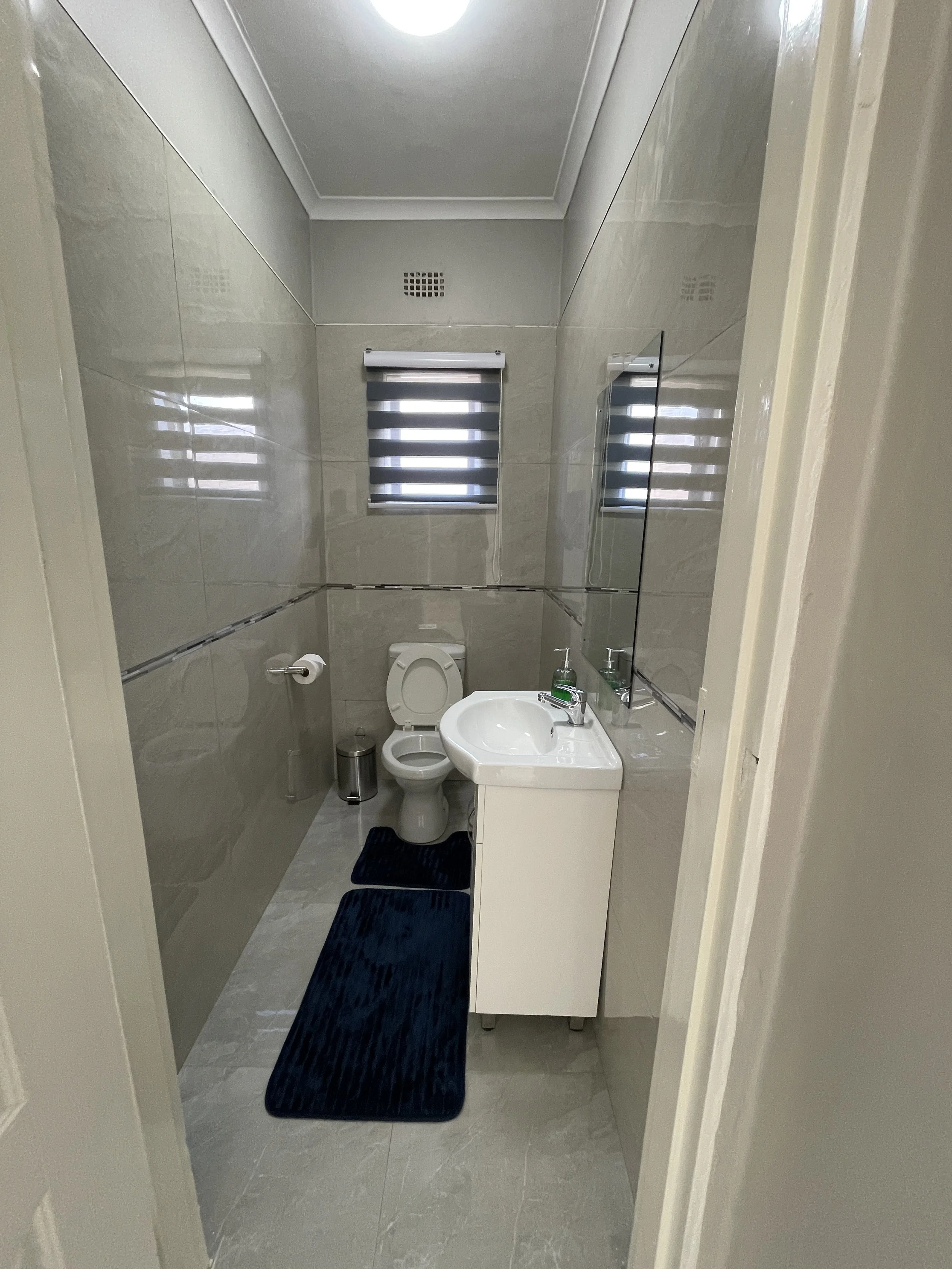 COMMON BATHROOM