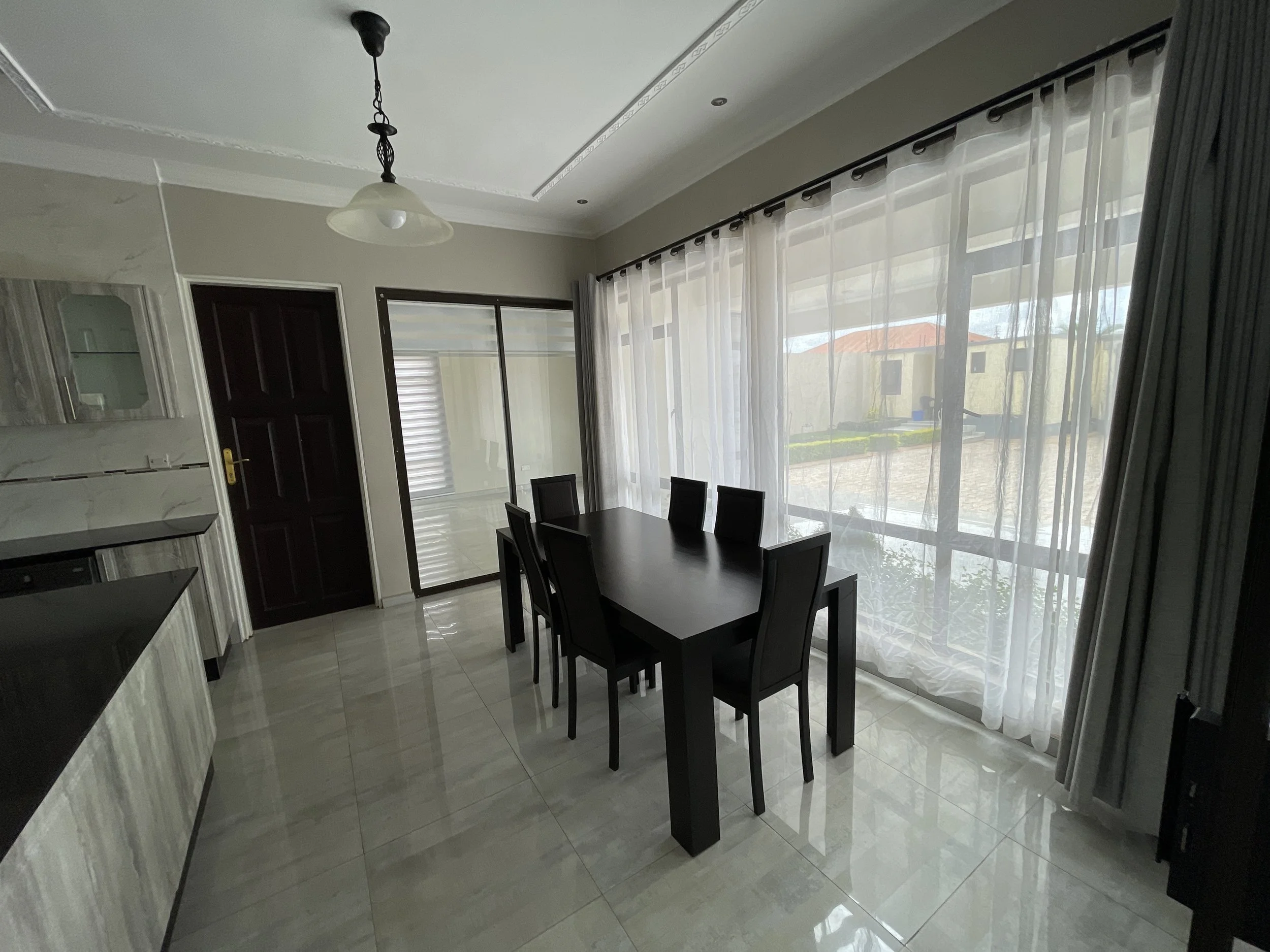 DINNING ROOM