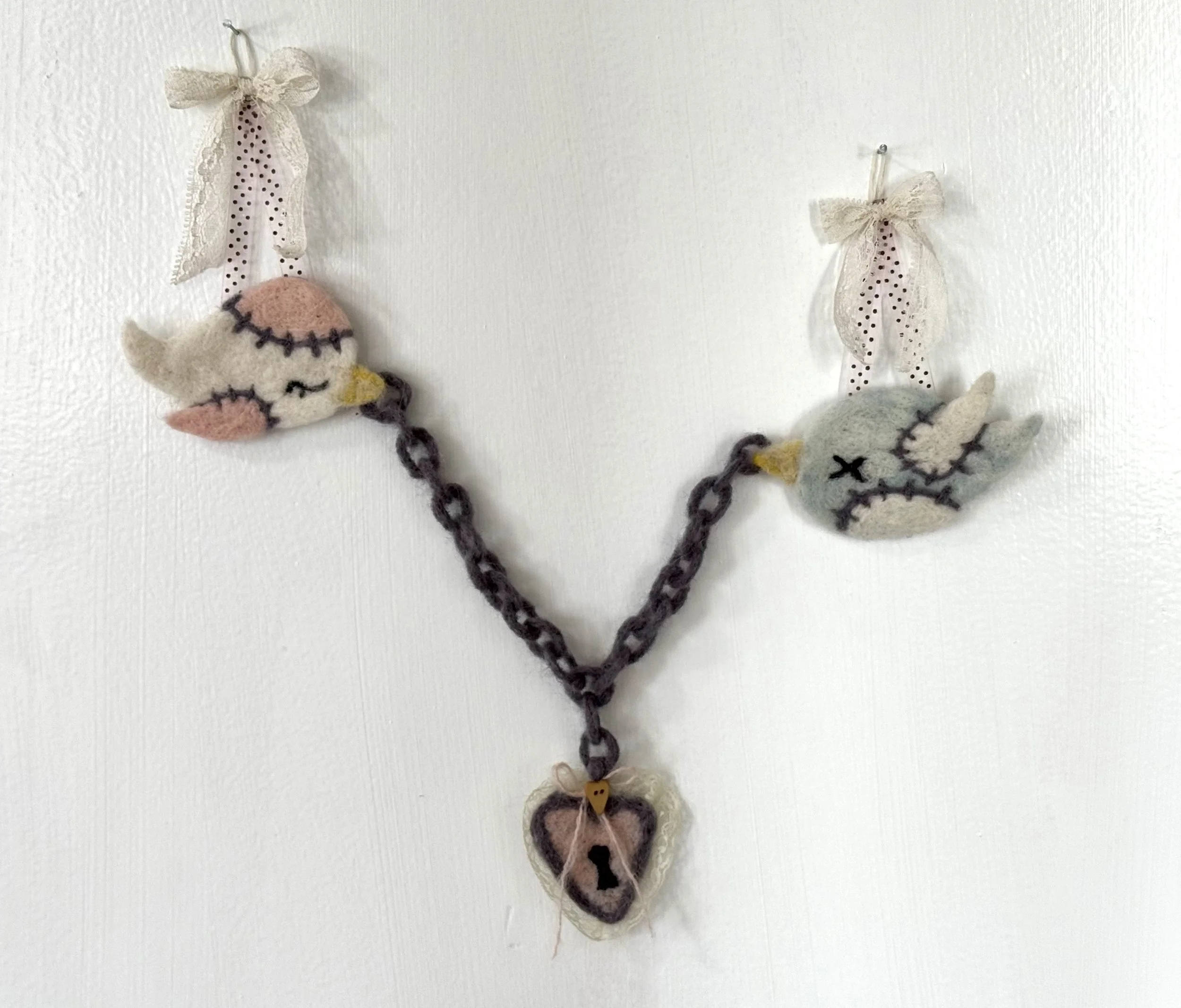 bird chain .jpg