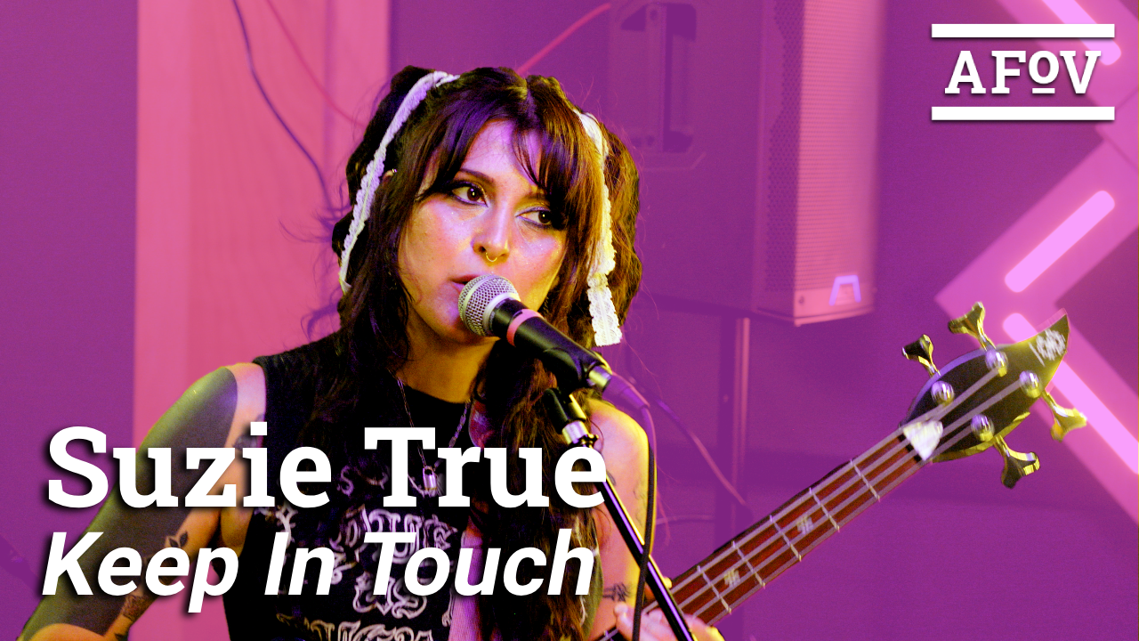 Suzie True | Keep In Touch