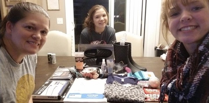 Christmas shopper volunteer