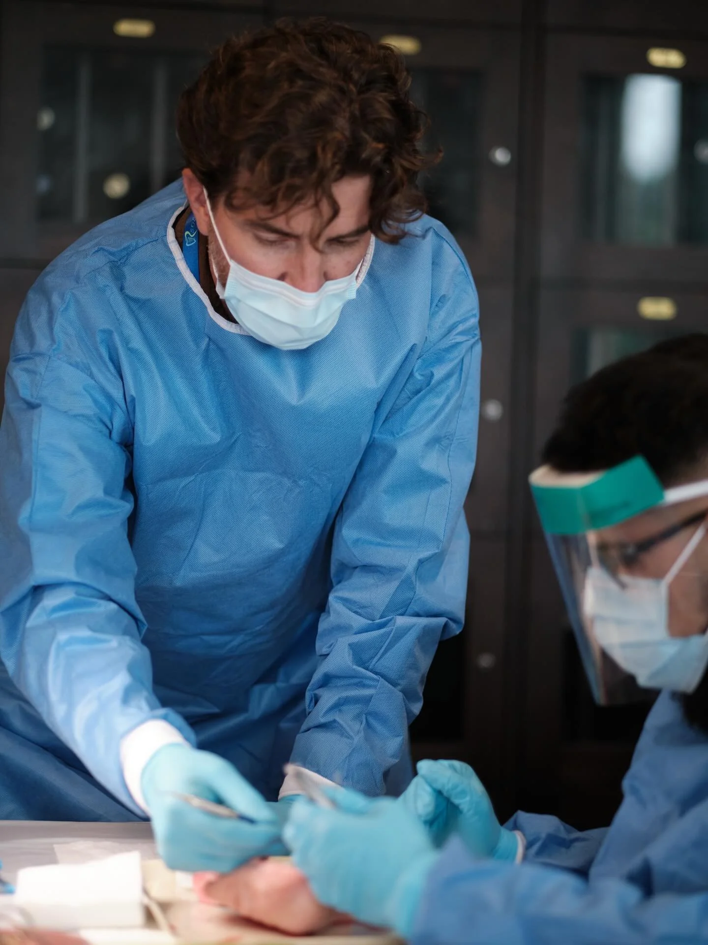 What can you expect at a SOSA course? 

Our courses are constructed by specialists with the goal of creating a confident general practitioner looking to take on more surgical cases in their offices. 

The curriculum focuses on an easy to understand d
