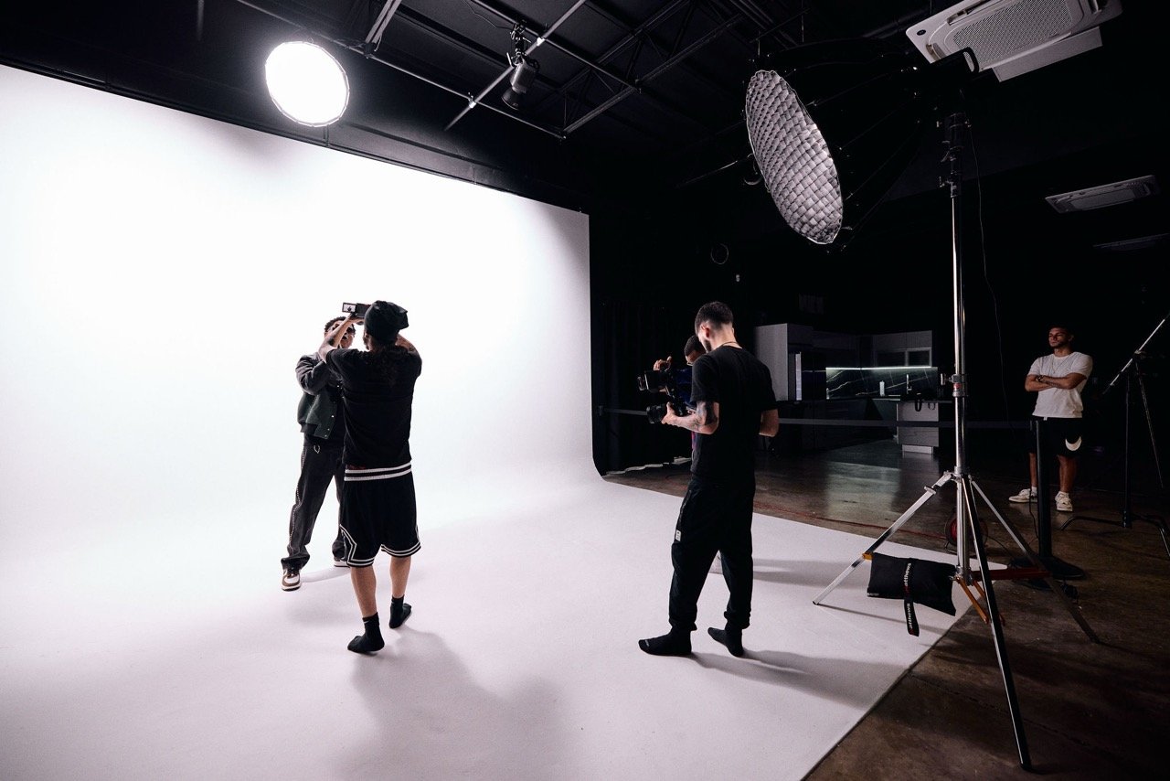 bts_photo_10.jpg