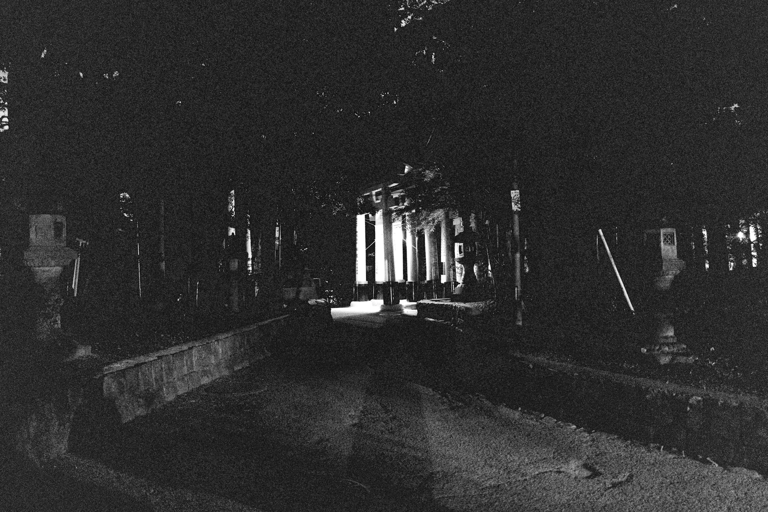 Kyoto Night Arch 9 Q2M.jpg