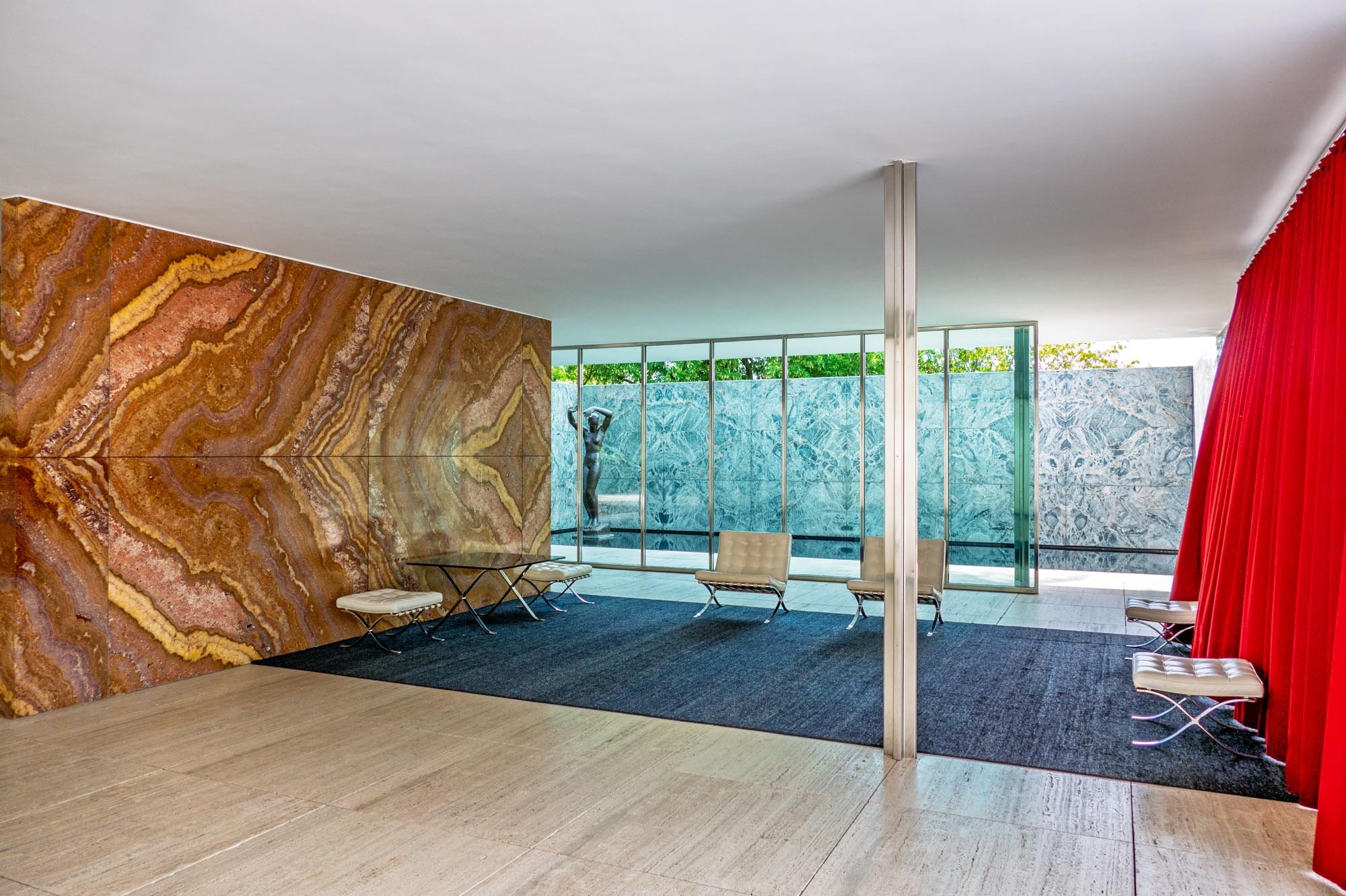 Barcelona Mies V 3 VL5-1.jpg