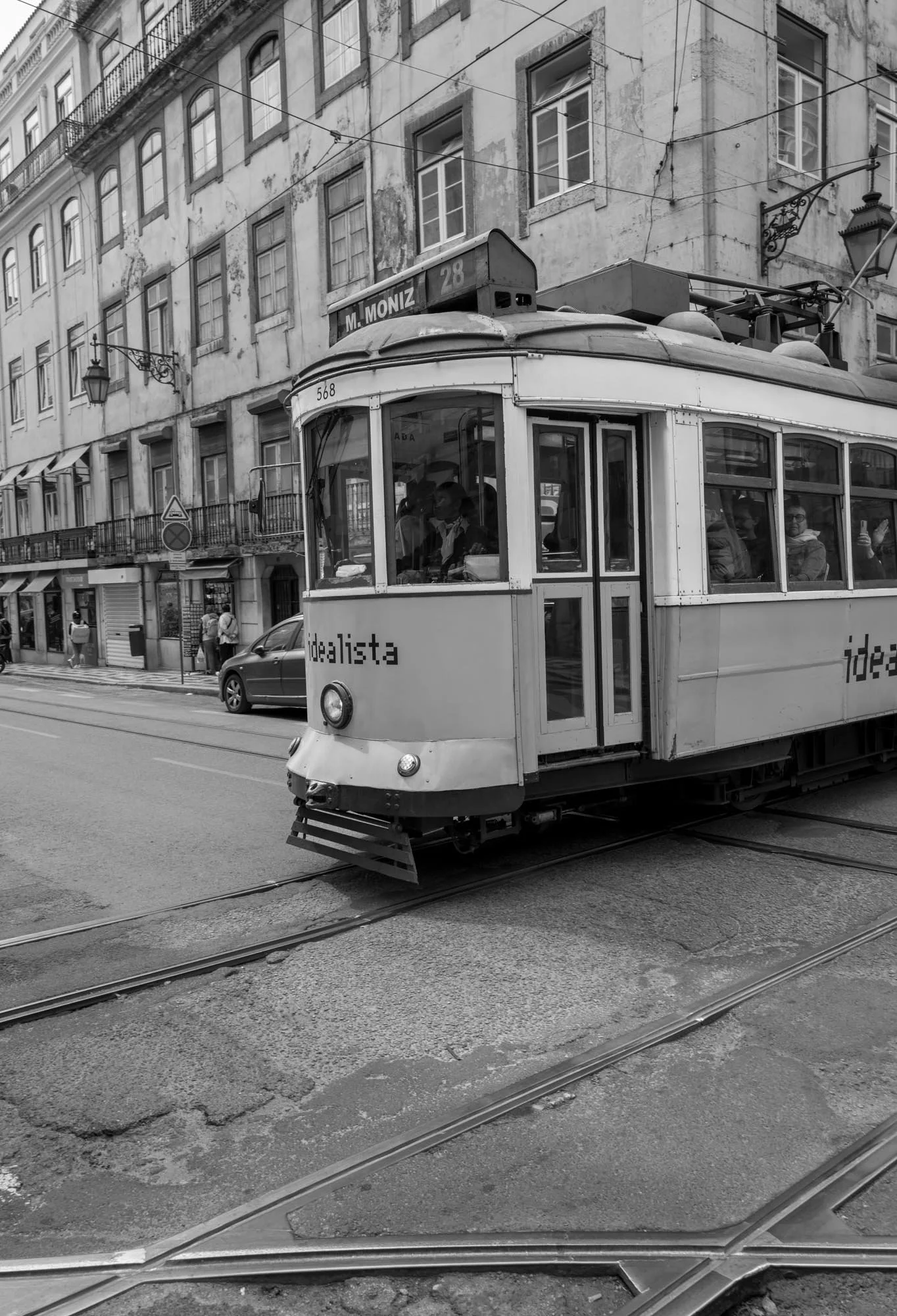 Lisbon Str View Tram 103+ Q2M-1.jpg