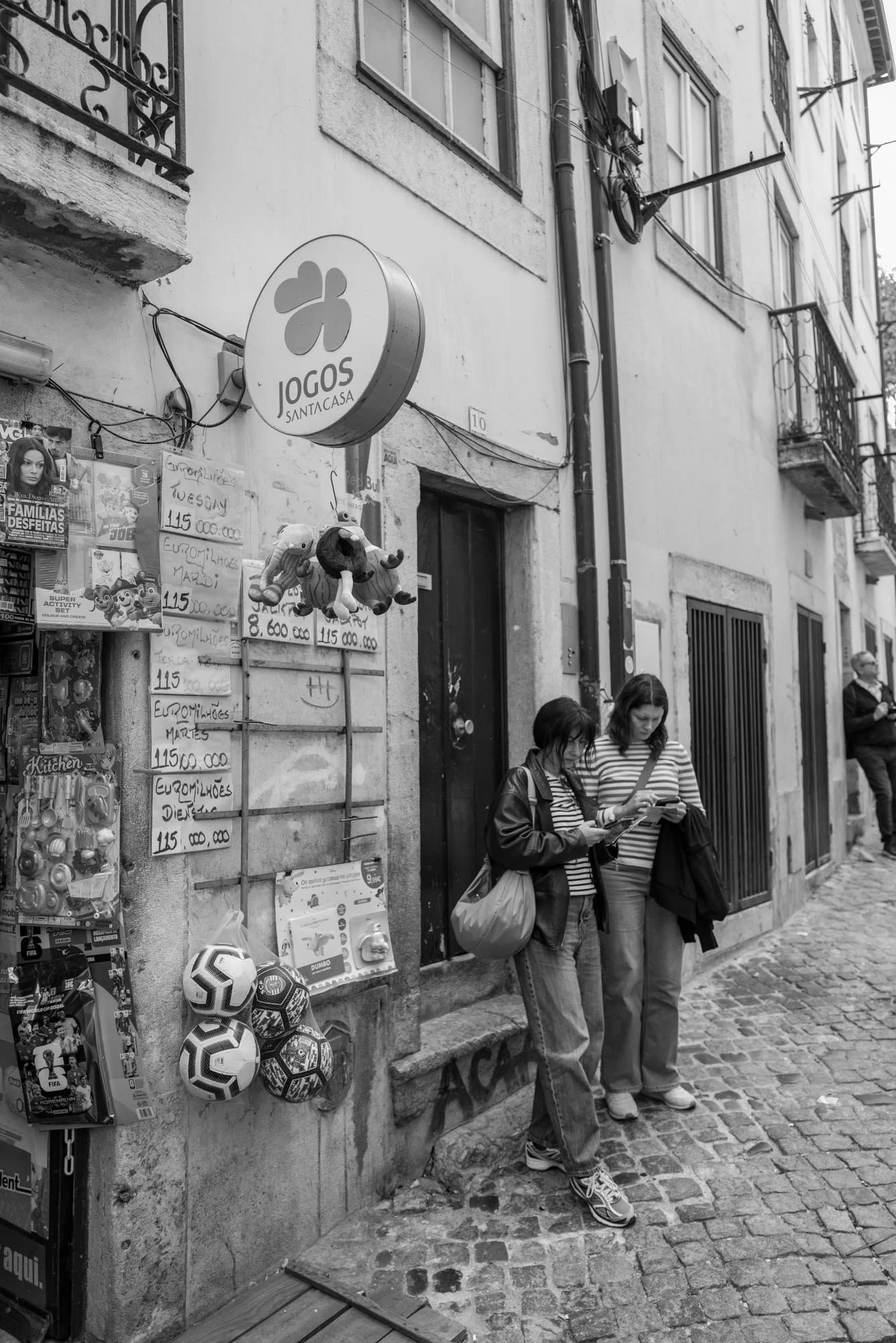 Lisbon Str View Boy 30+ Q2M-1.jpg