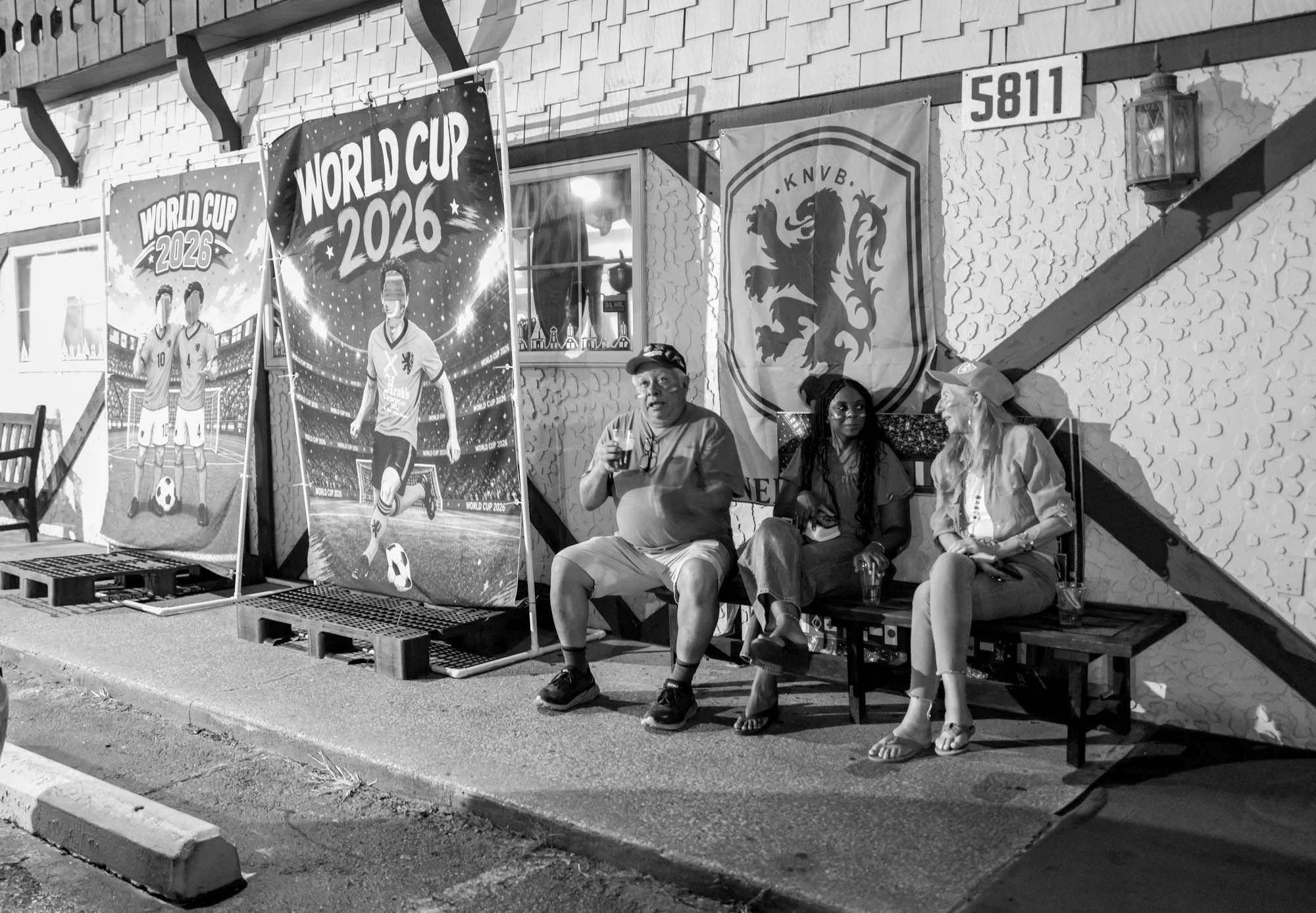 Henk's WC Watch party 32 Q2M-1.jpg