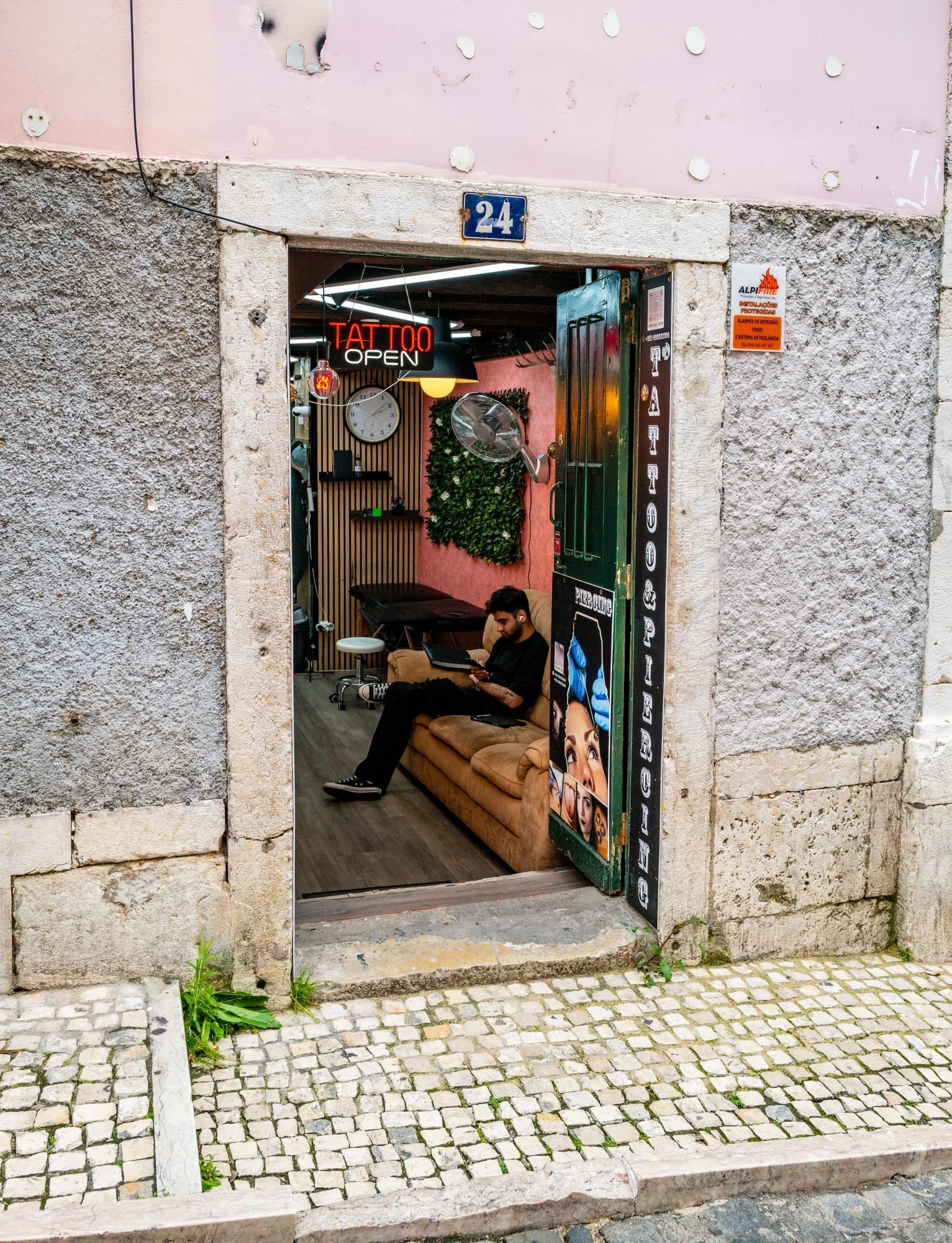 Lisboa Str View 38 Q2-1.jpg