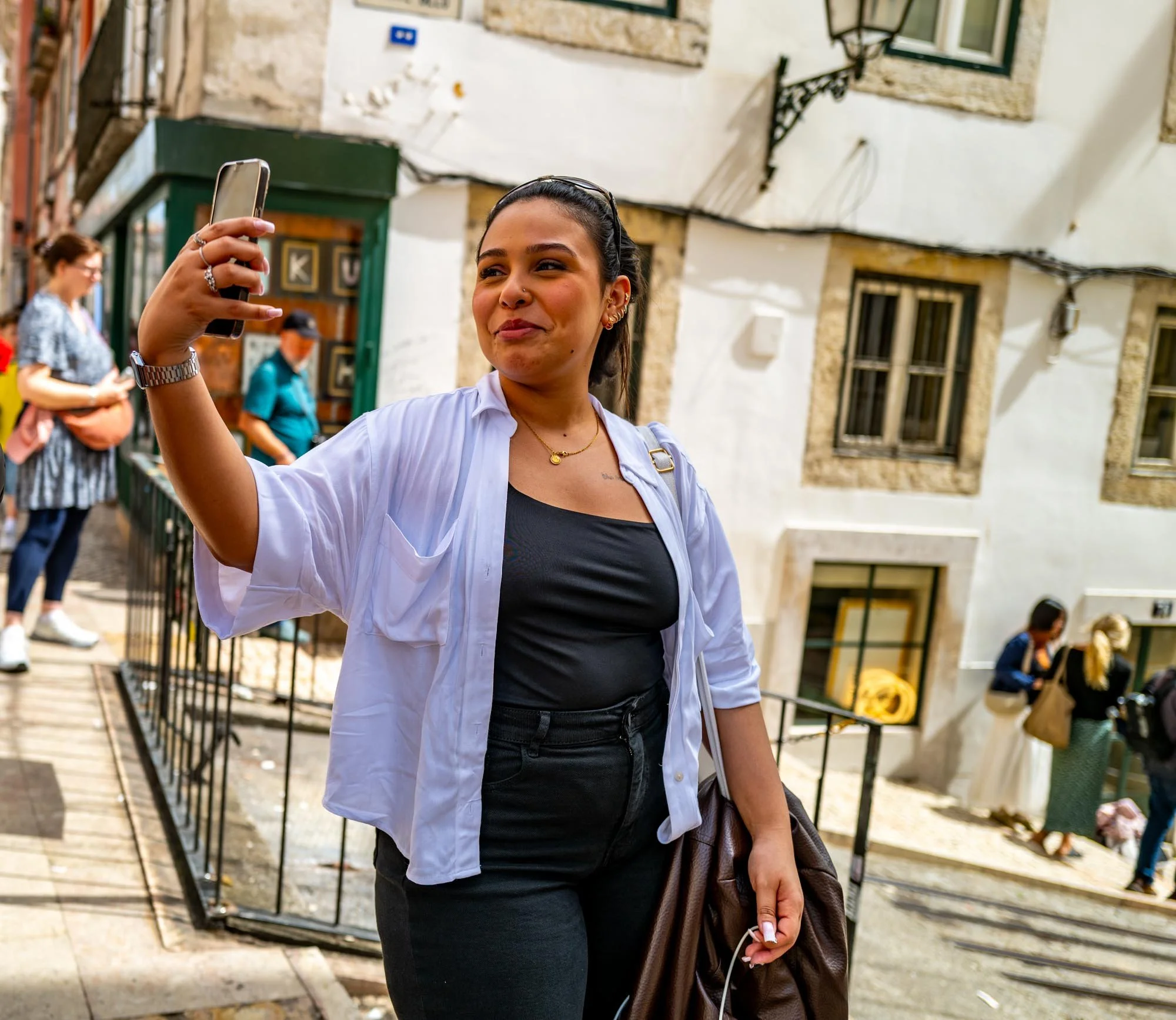 Lisboa Str View 46+ Q2-1.jpg