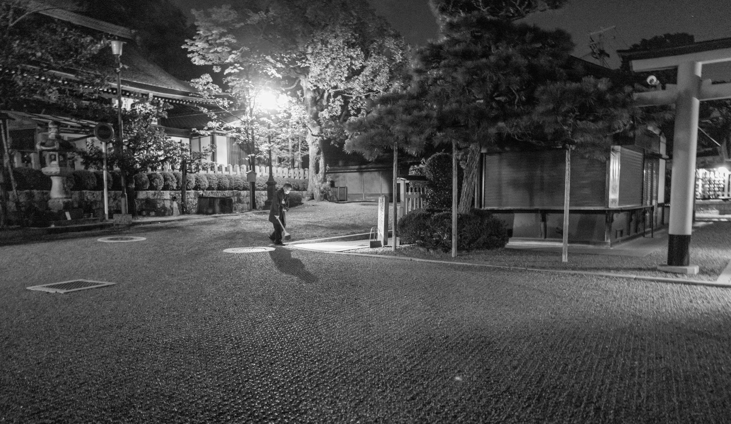 Kyoto  Arch Temp 6 Q2M.jpg