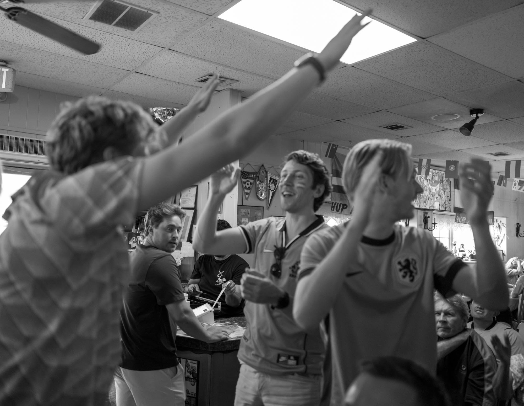 Henk's WC watch party 4 Q2M-1.jpg