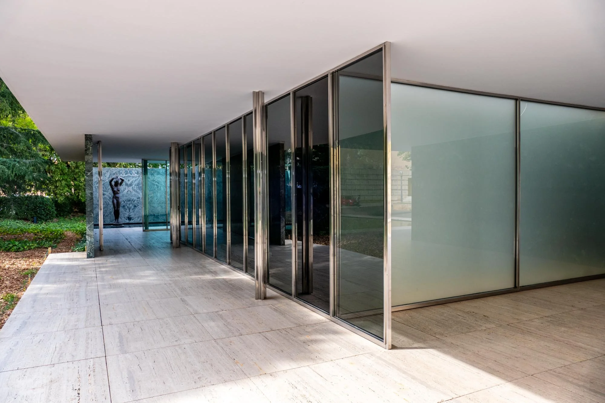 Barcelona Mies V 11 VL5-1.jpg