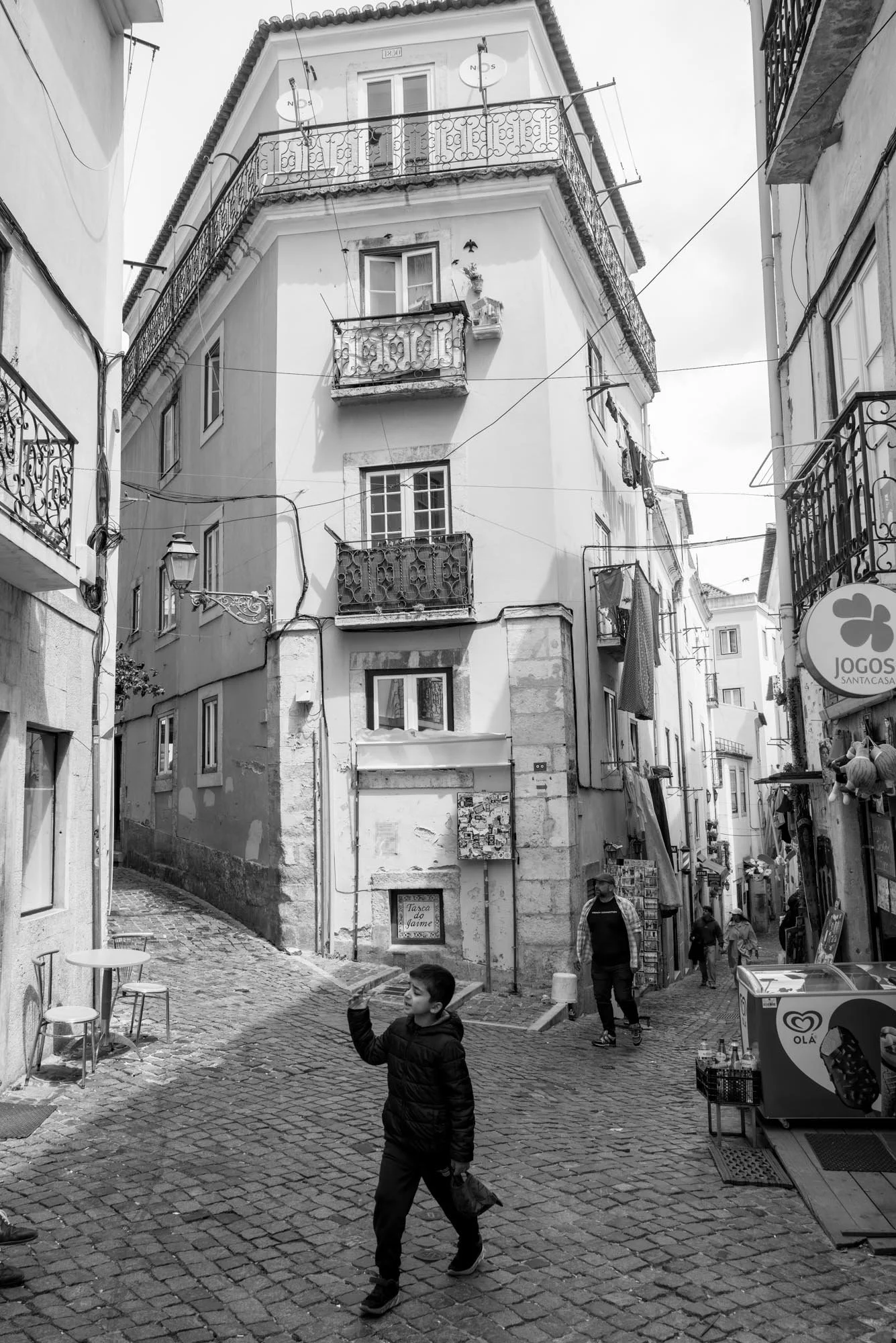 Lisbon Str View Boy 28+ Q2M-1.jpg