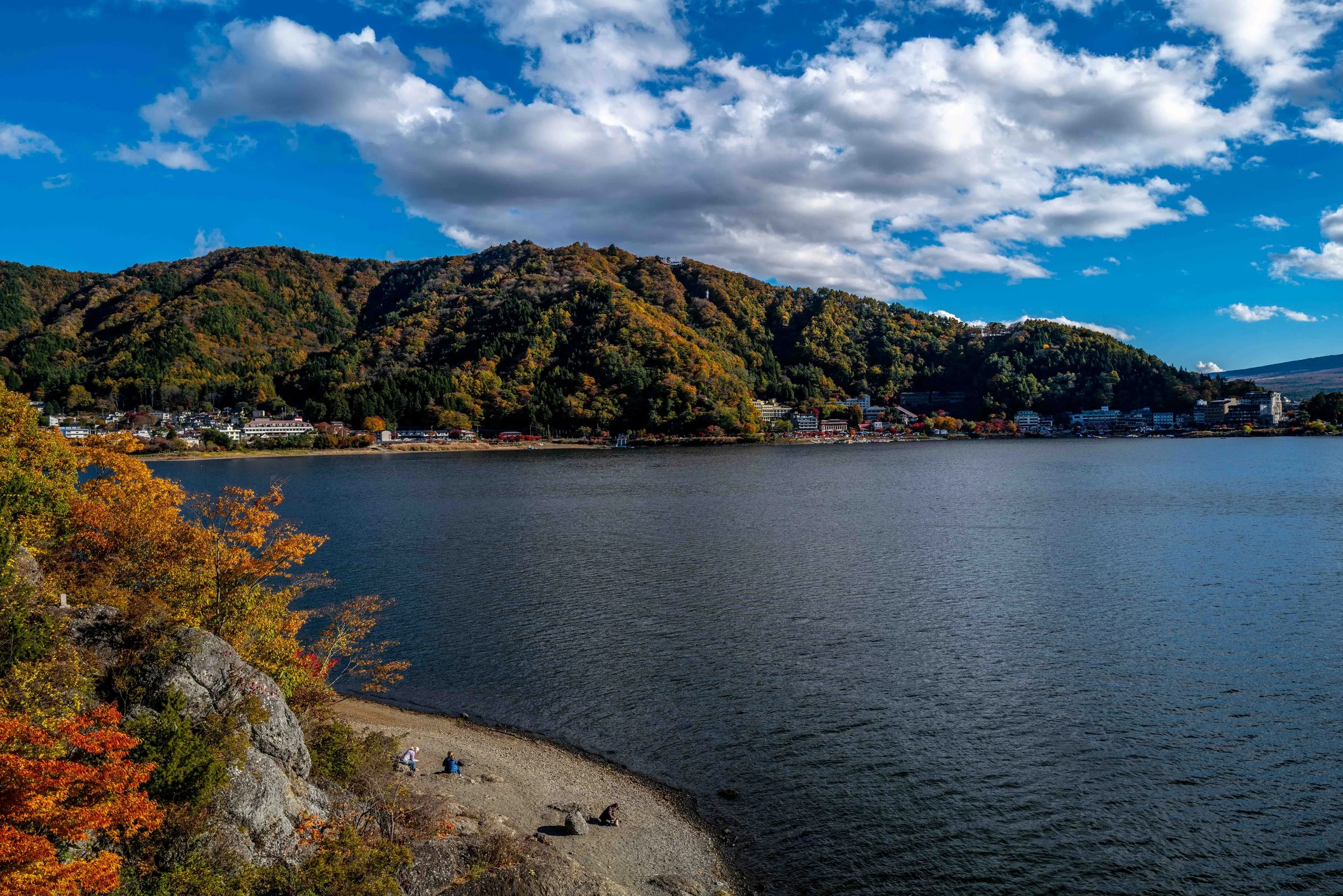Mt Fuji Lake View 41 Q2.jpg