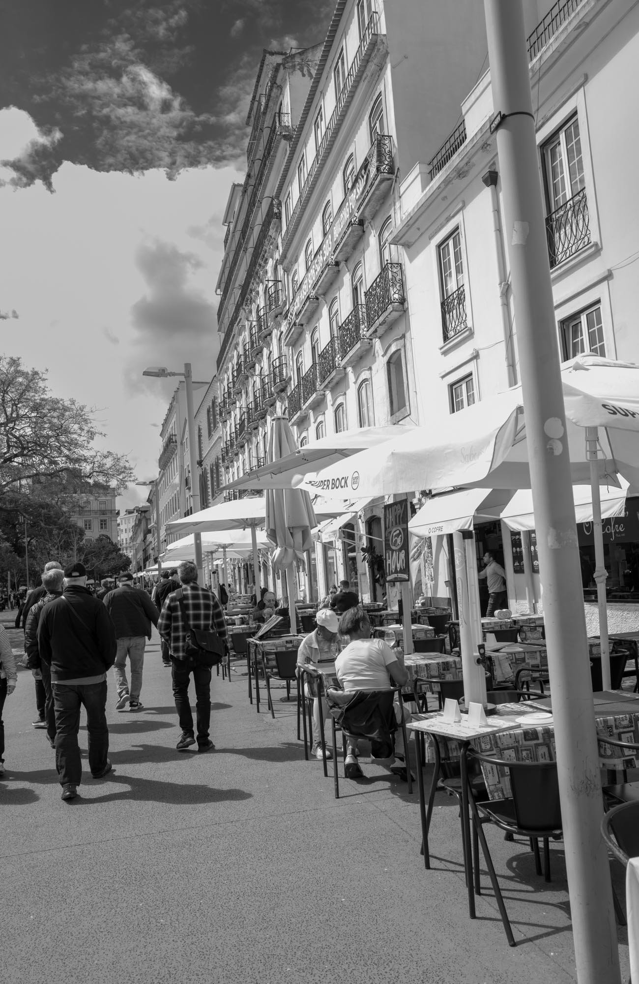 Lisboa Str View 13 Q2M-1.jpg