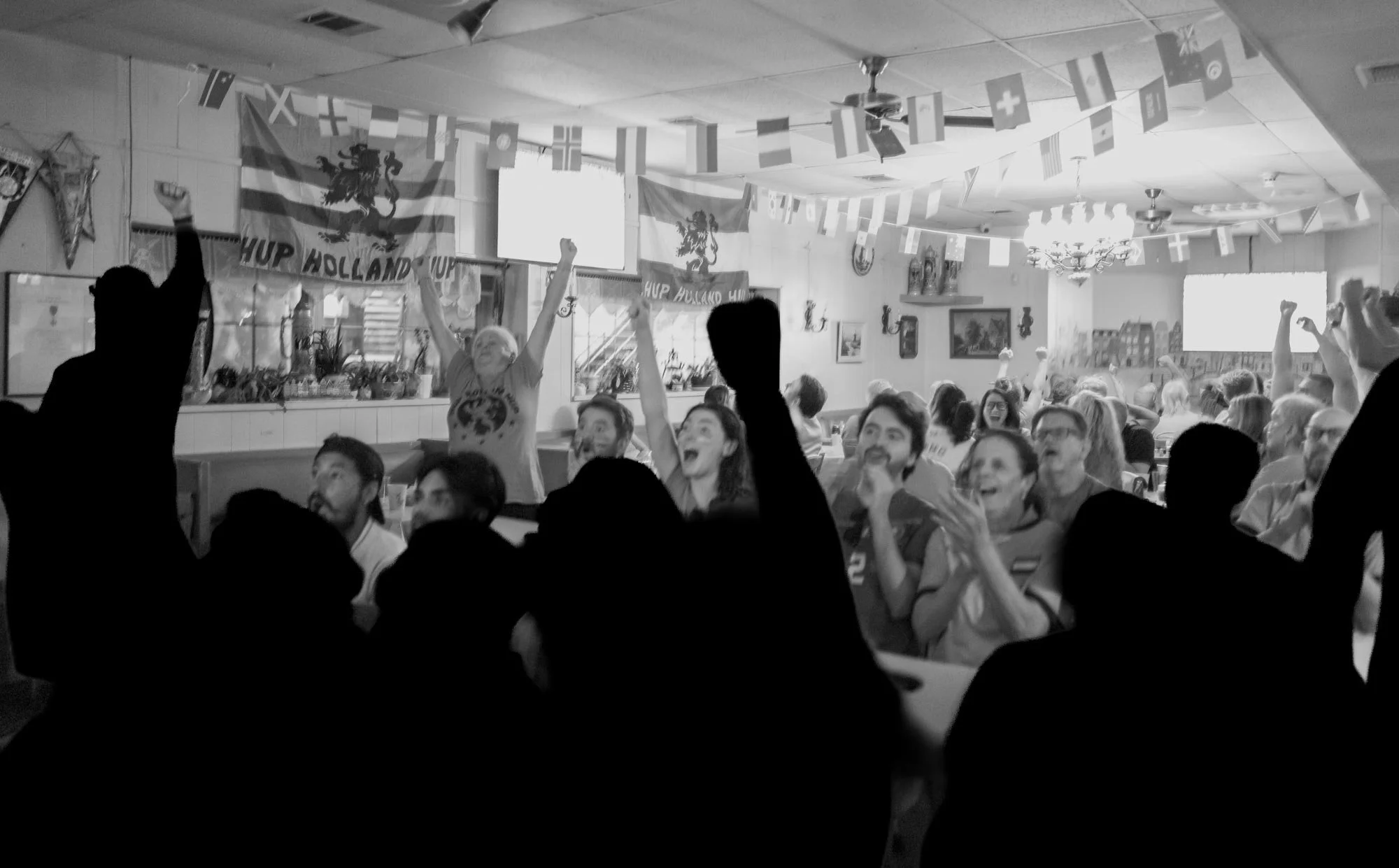 Henk's WC Watch party 36 Q2M-1.jpg