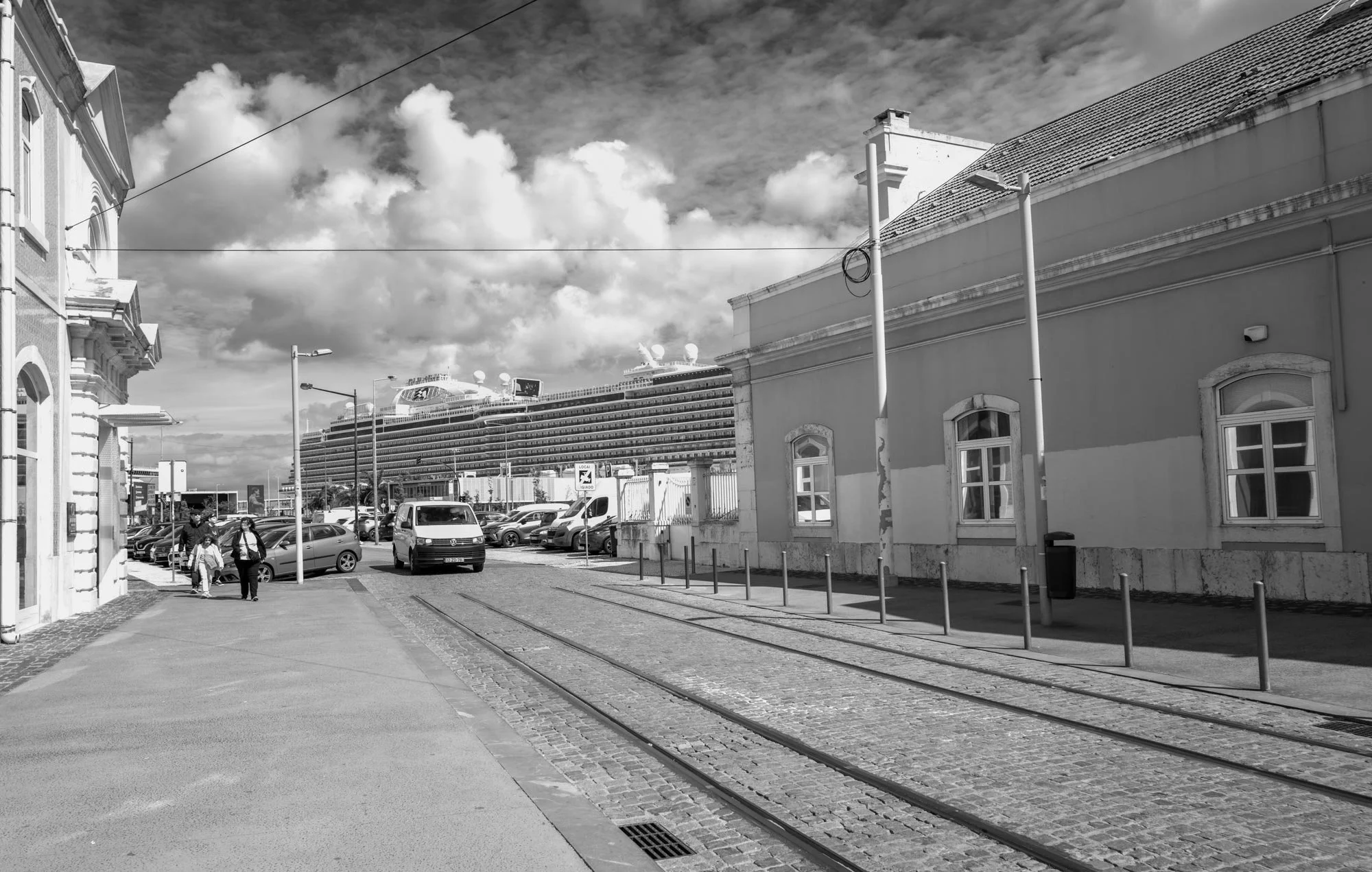 Lisboa Str View 14 Q2M-1.jpg