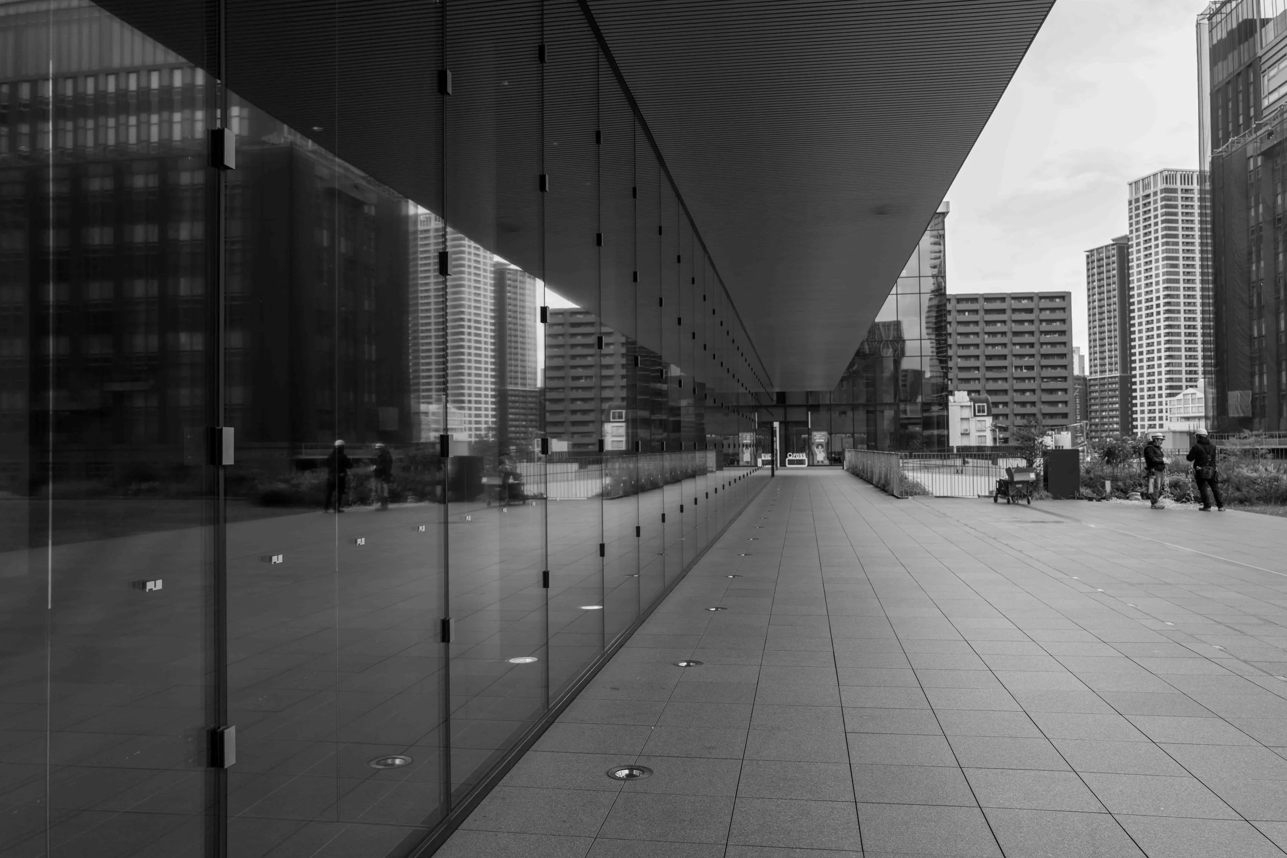 Osaka Blk Muse view 6 Q2M.jpg