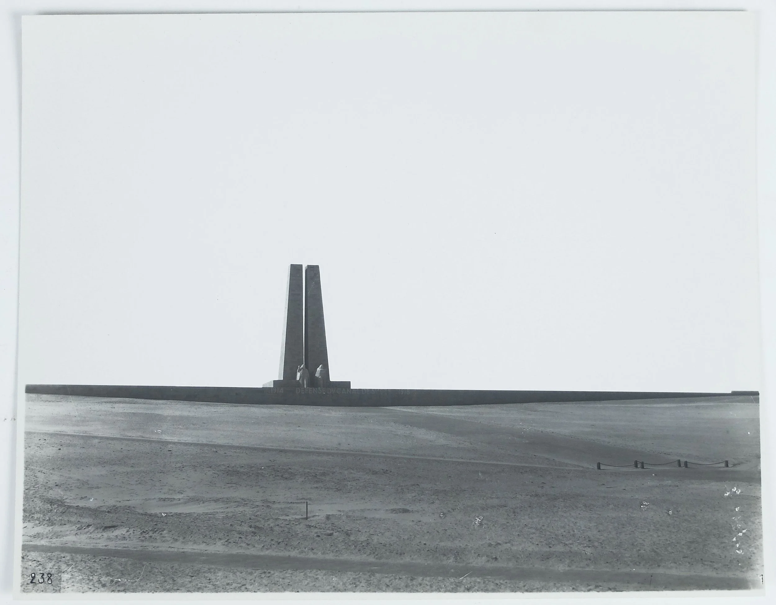 Albin Salaün photographie originale monument à la Défense du Canal de Suez